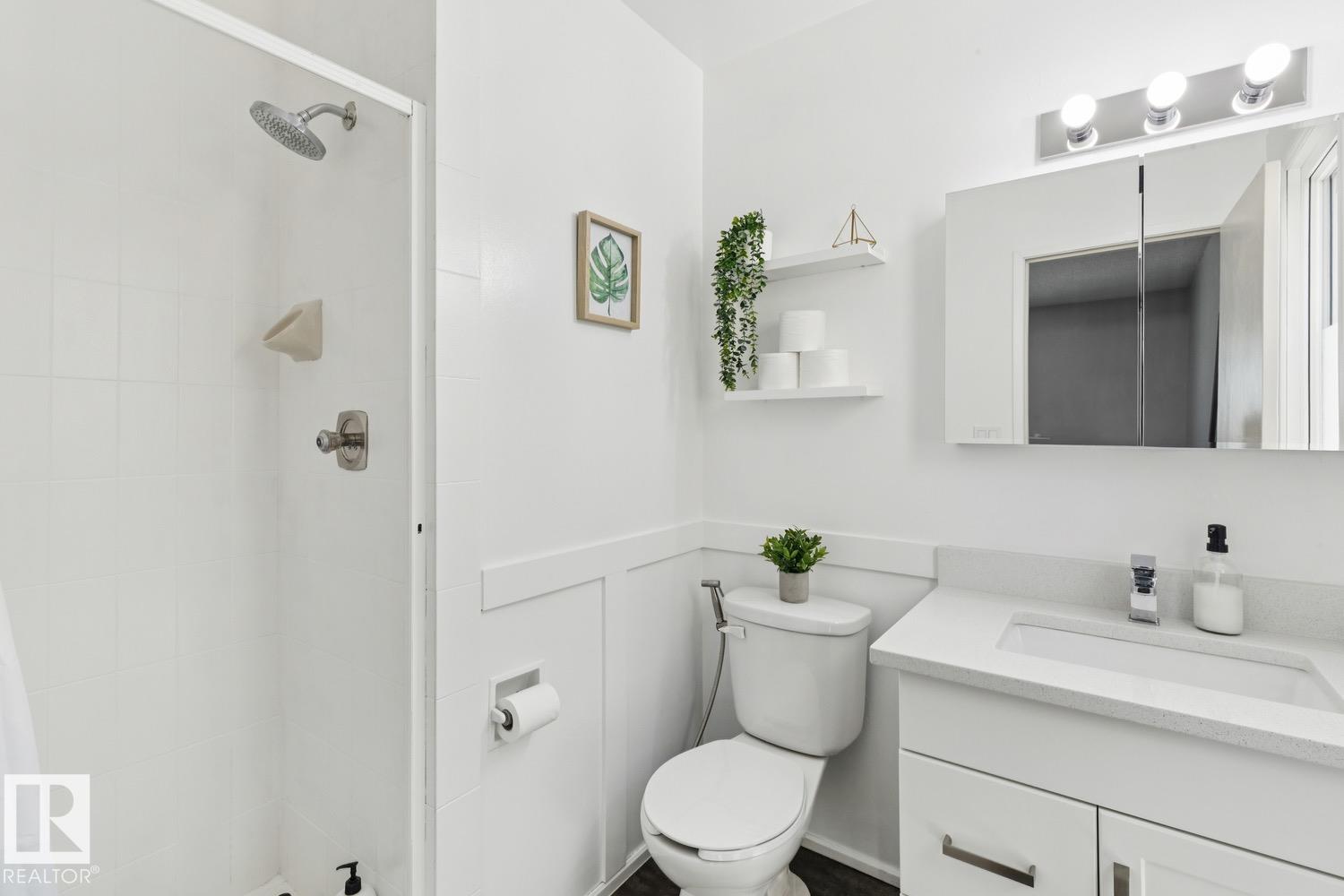 Photo 26 at 6412 36 Avenue NW, Hillview, Edmonton