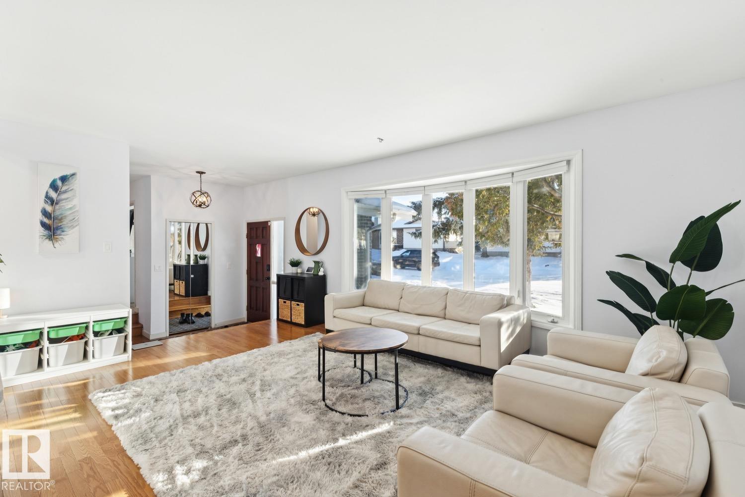 Photo 6 at 6412 36 Avenue NW, Hillview, Edmonton