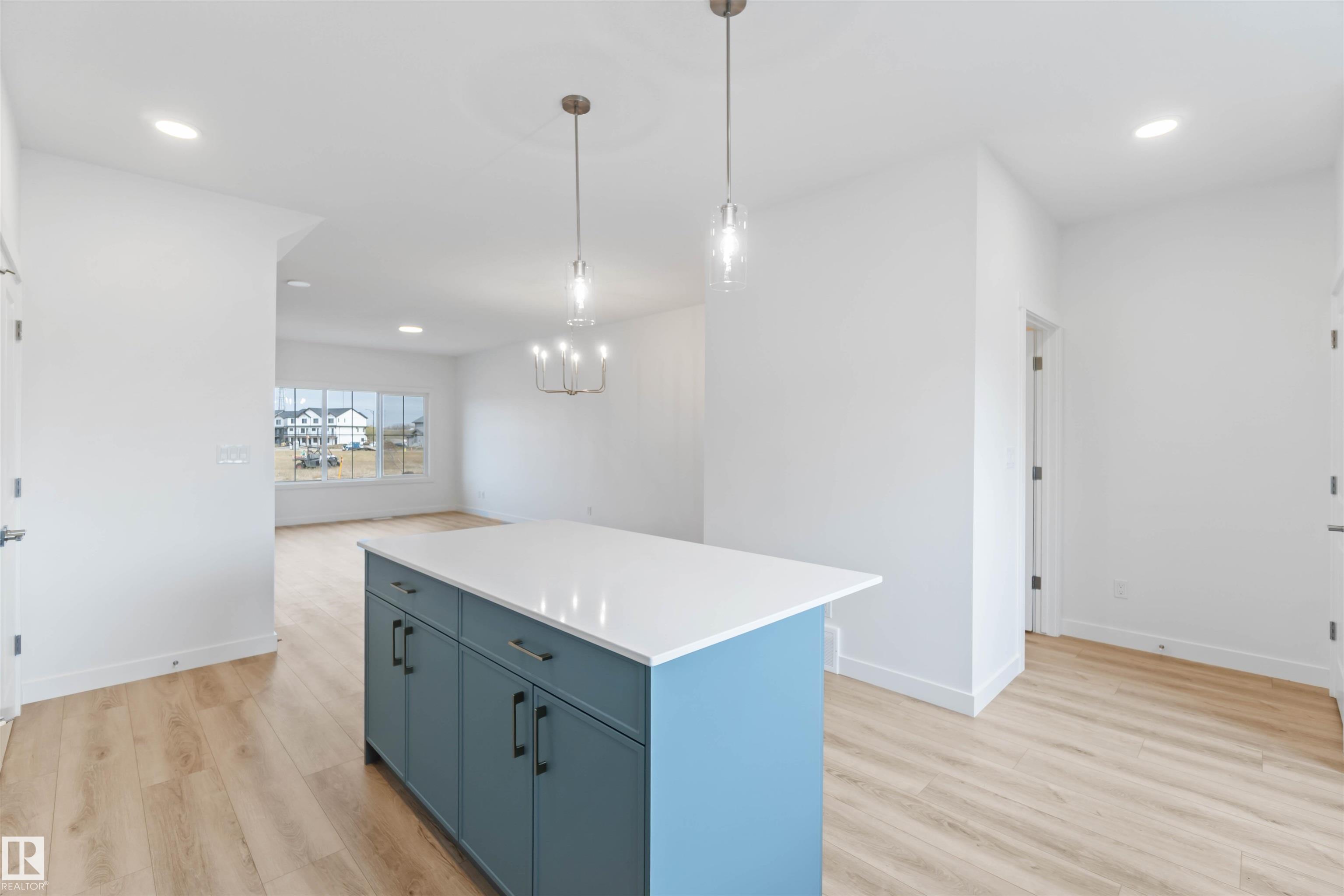 Photo 11 at 1013 Aster Boulevard NW, Aster, Edmonton