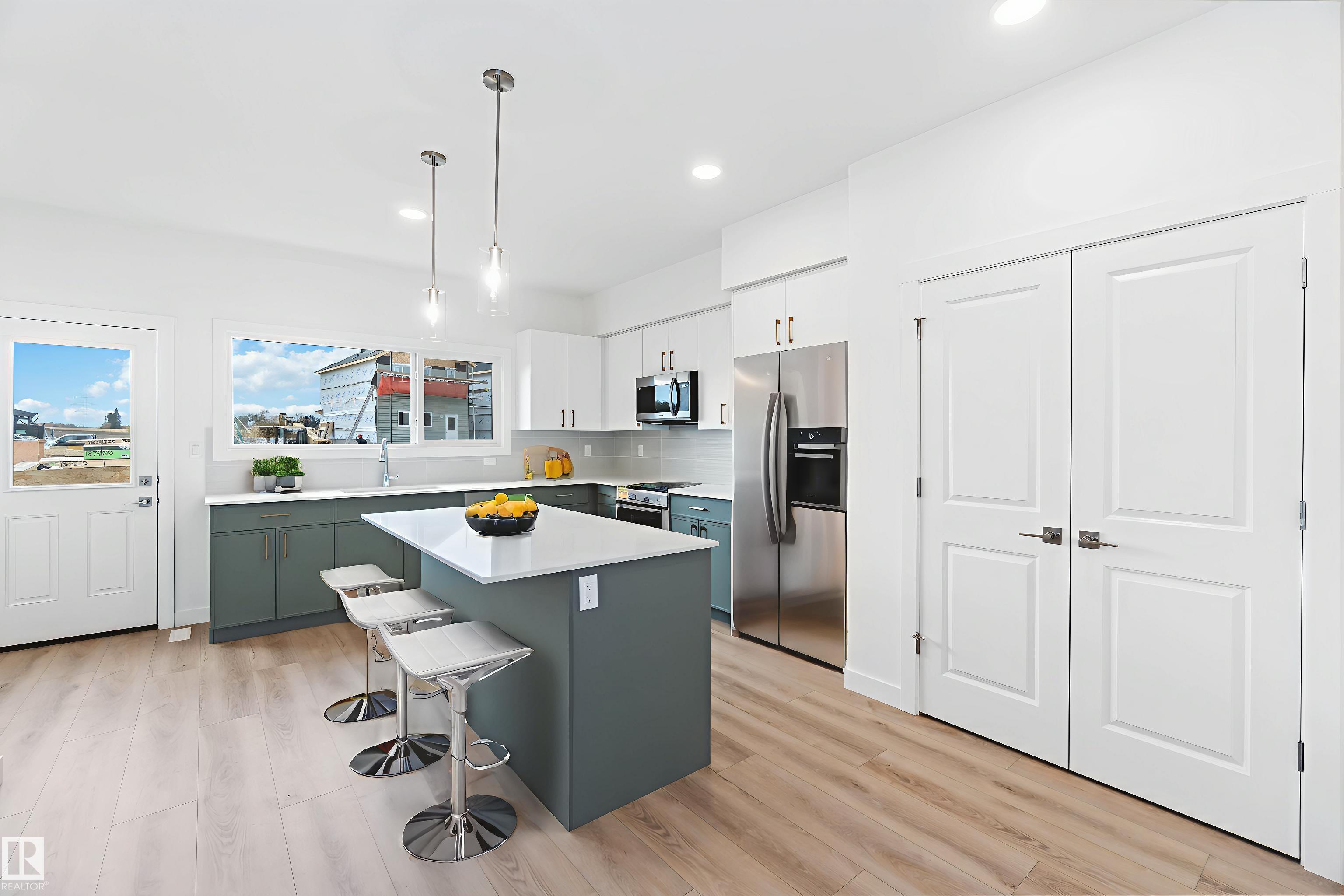 Photo 8 at 1013 Aster Boulevard NW, Aster, Edmonton