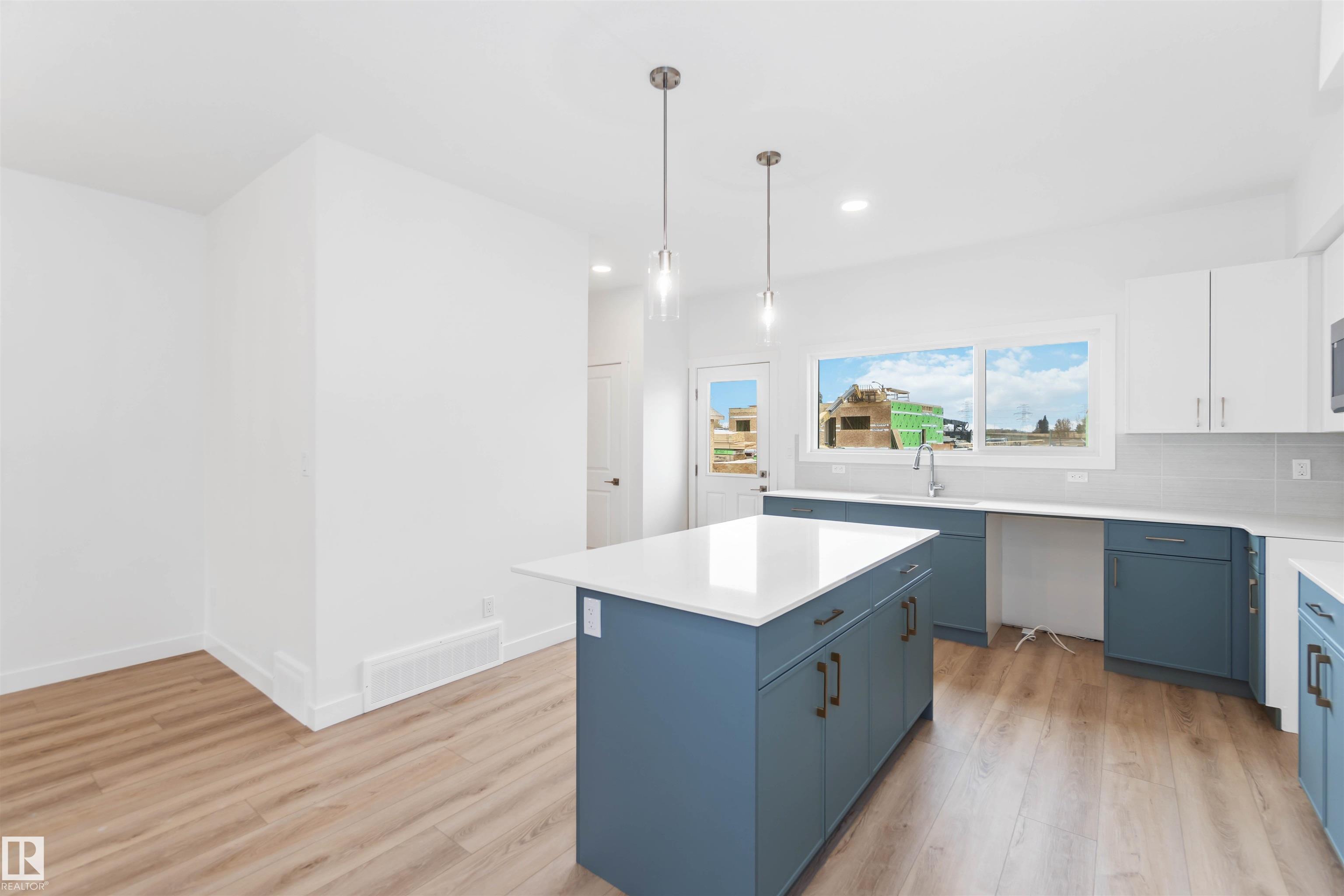 Photo 10 at 1013 Aster Boulevard NW, Aster, Edmonton