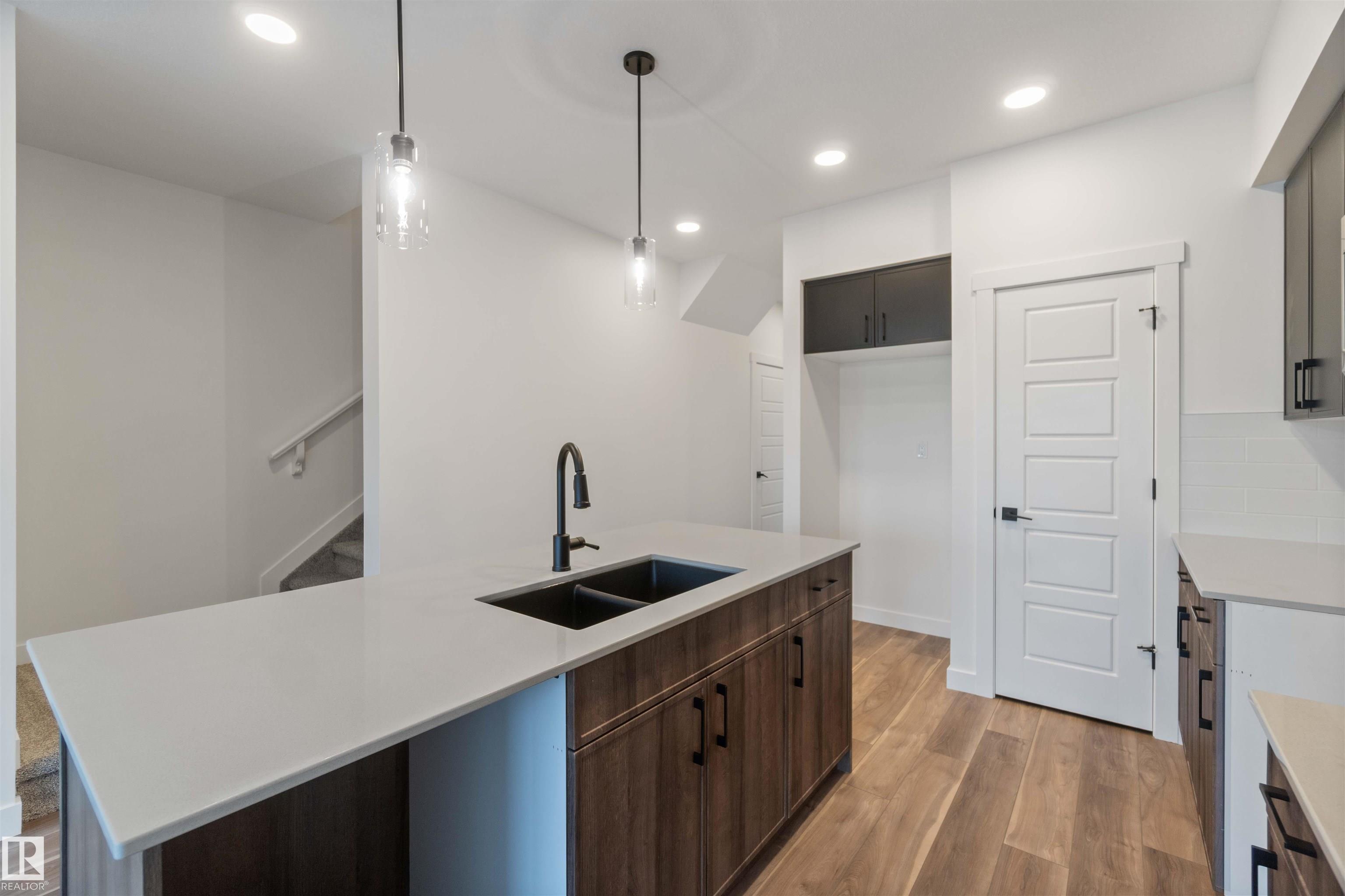 Photo 11 at 1011 Aster Boulevard NW, Aster, Edmonton