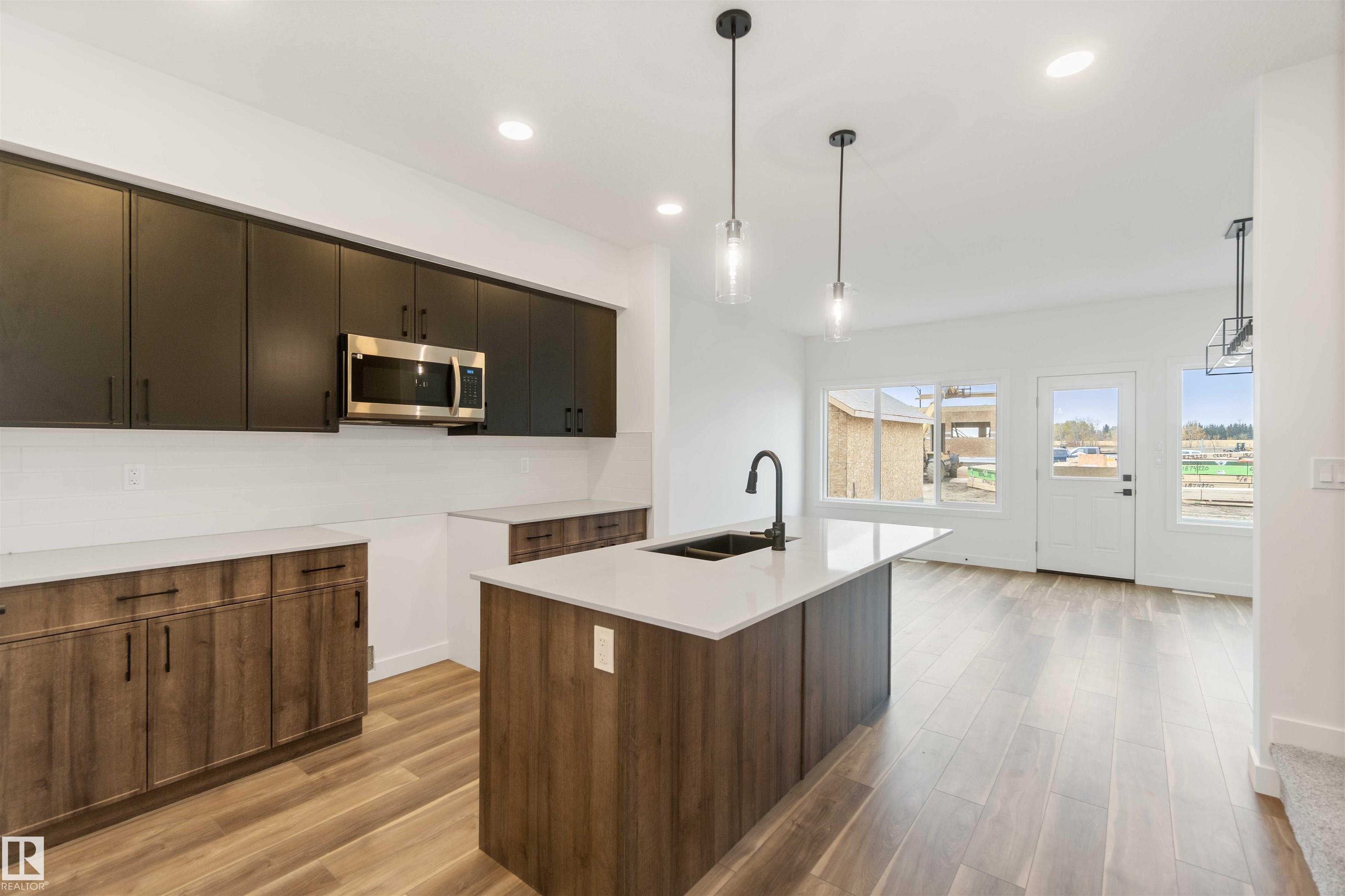 Photo 9 at 1011 Aster Boulevard NW, Aster, Edmonton