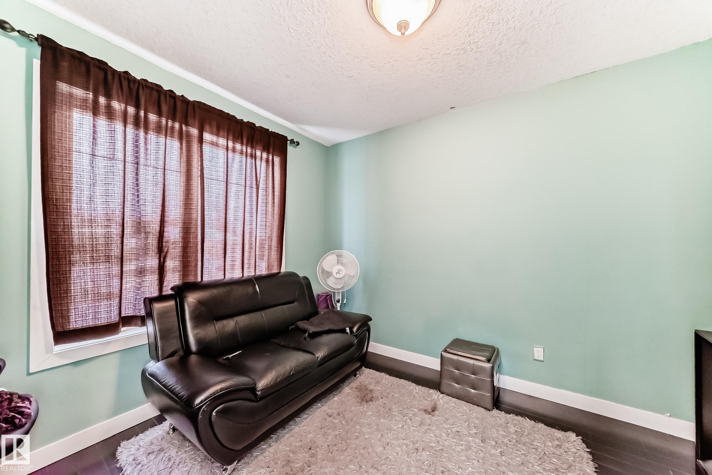 Photo 17 at 10316 162 Street NW, Britannia Youngstown, Edmonton