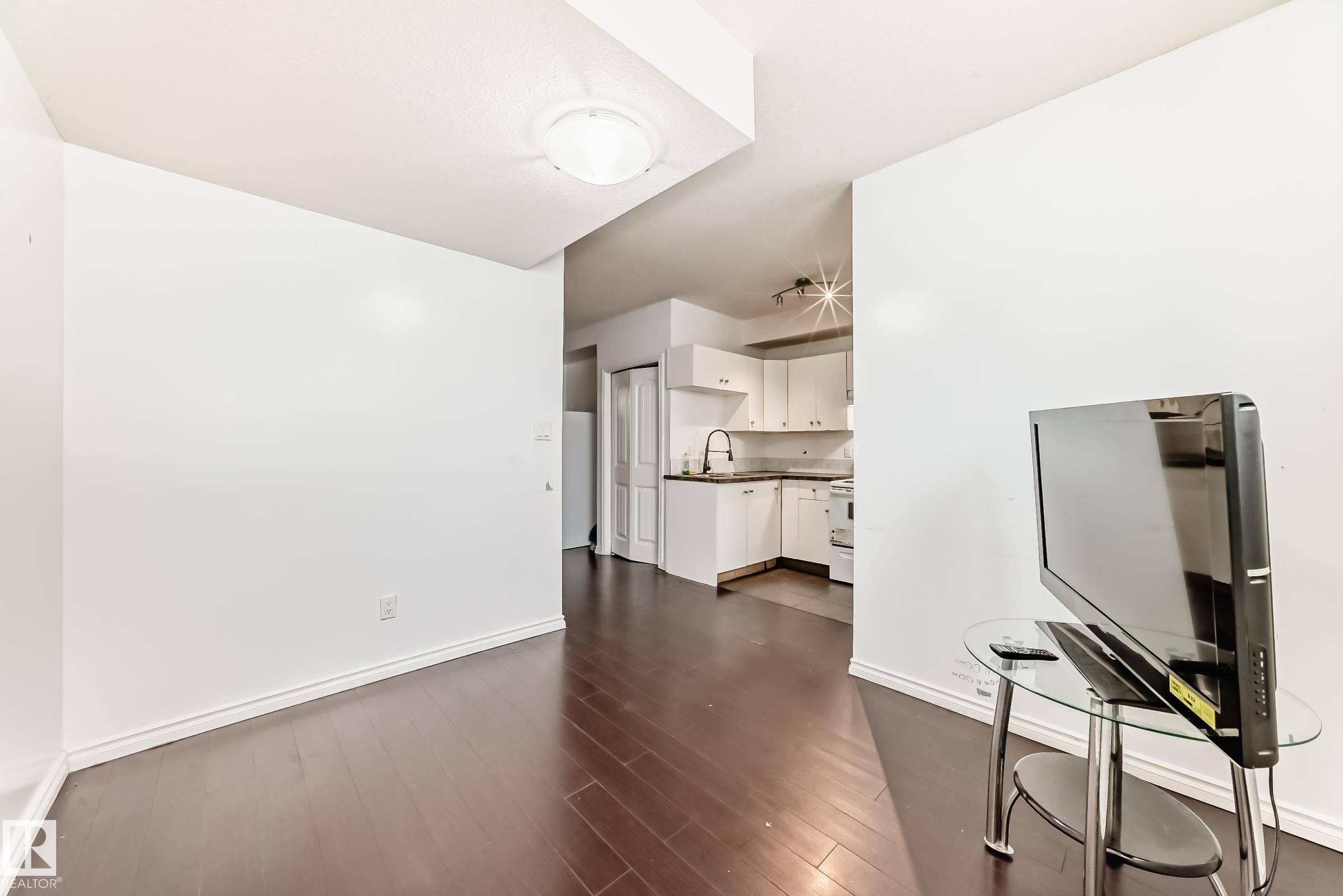 Photo 41 at 10316 162 Street NW, Britannia Youngstown, Edmonton