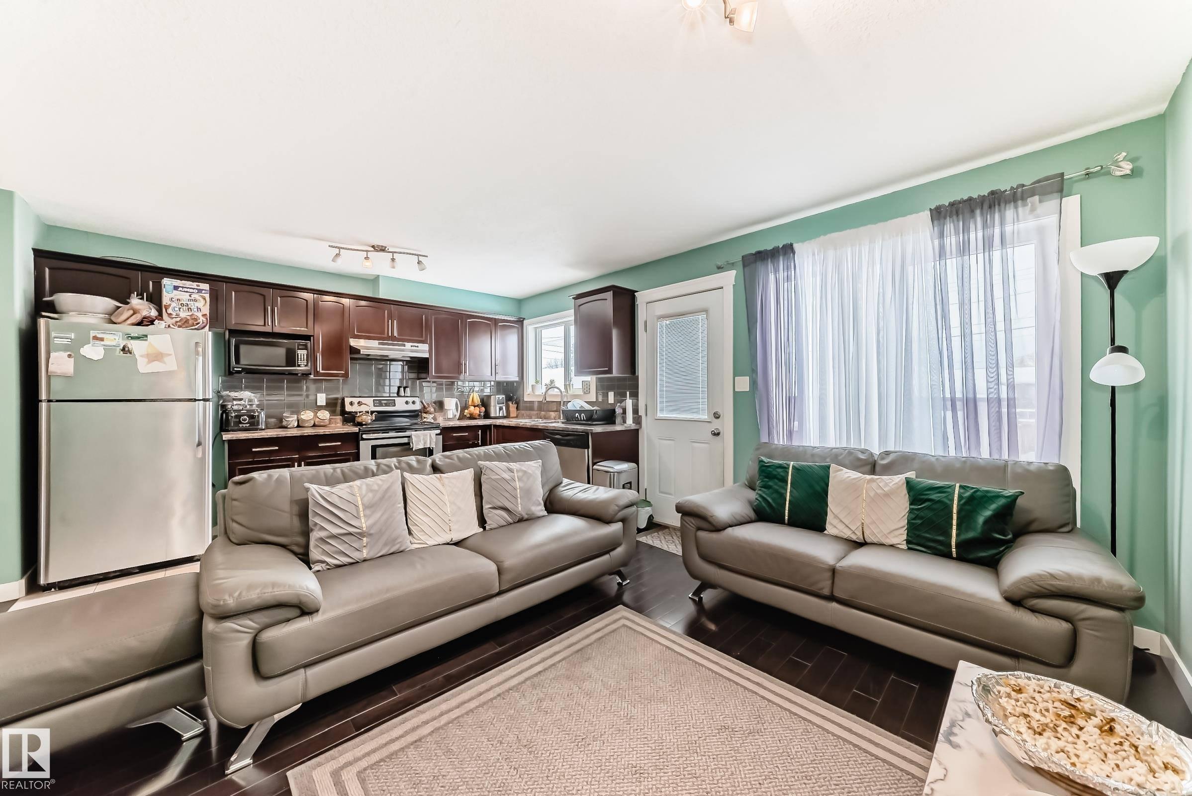 Photo 9 at 10316 162 Street NW, Britannia Youngstown, Edmonton