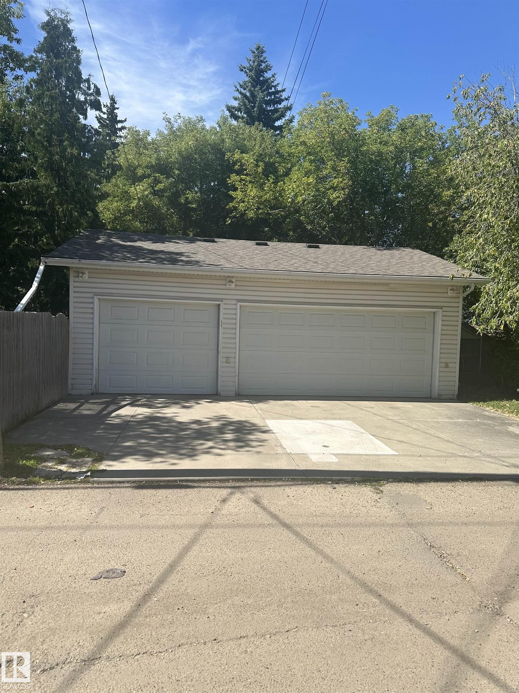 Photo 7 at 11737 125 Street NW, Inglewood, Edmonton