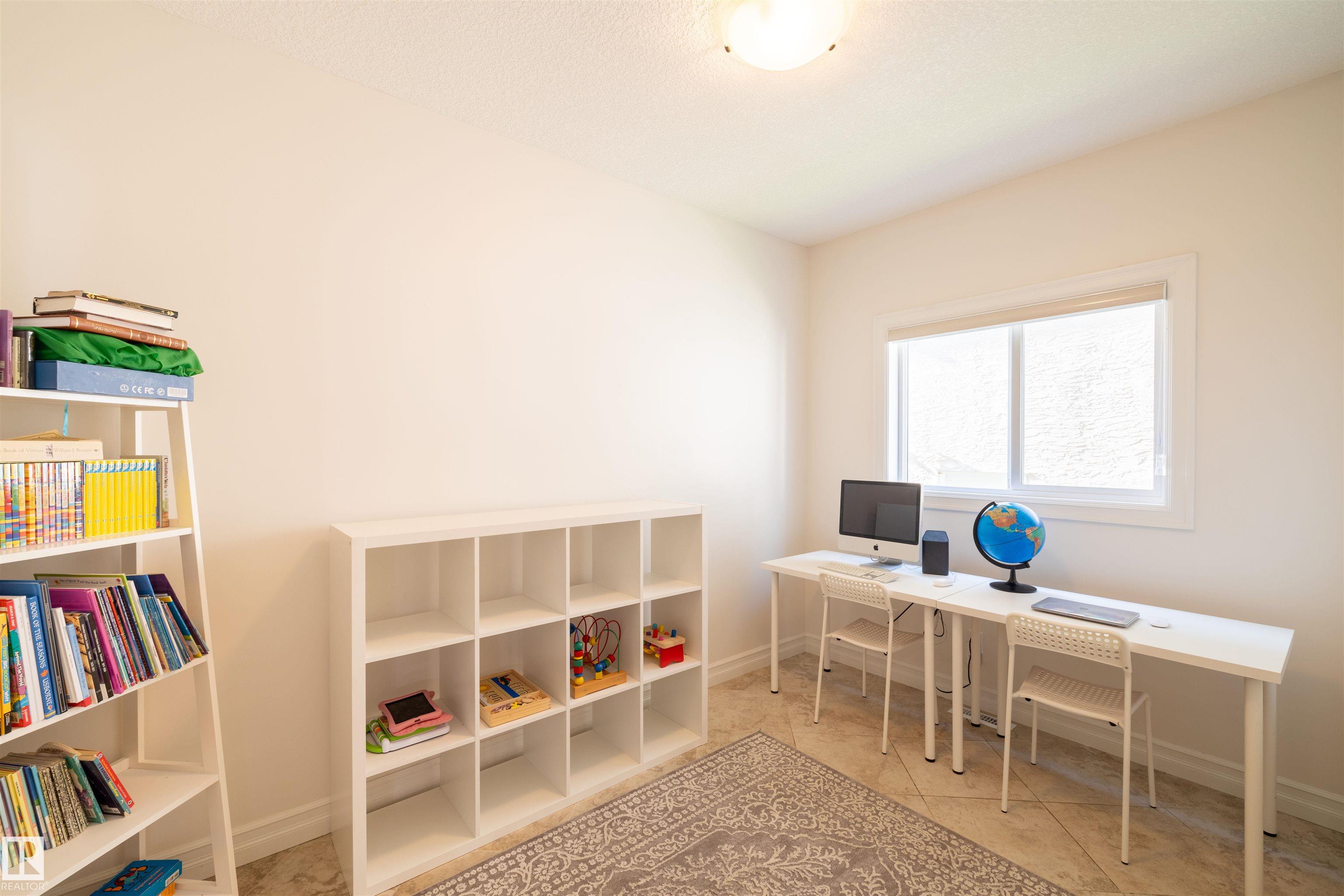 Photo 11 at 17003 71 Street NW, Schonsee, Edmonton