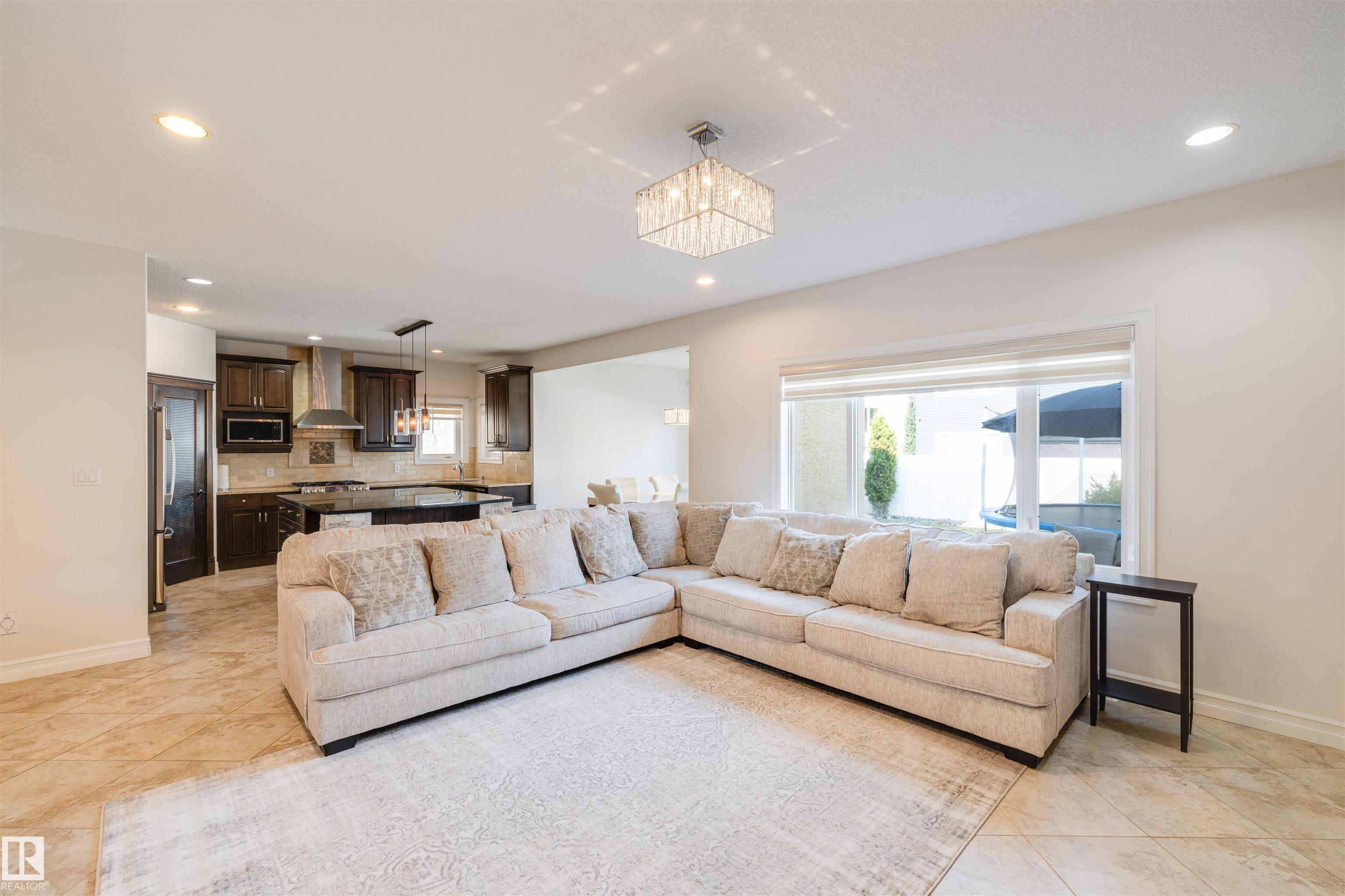 17003 71 Street NW, Schonsee, Edmonton