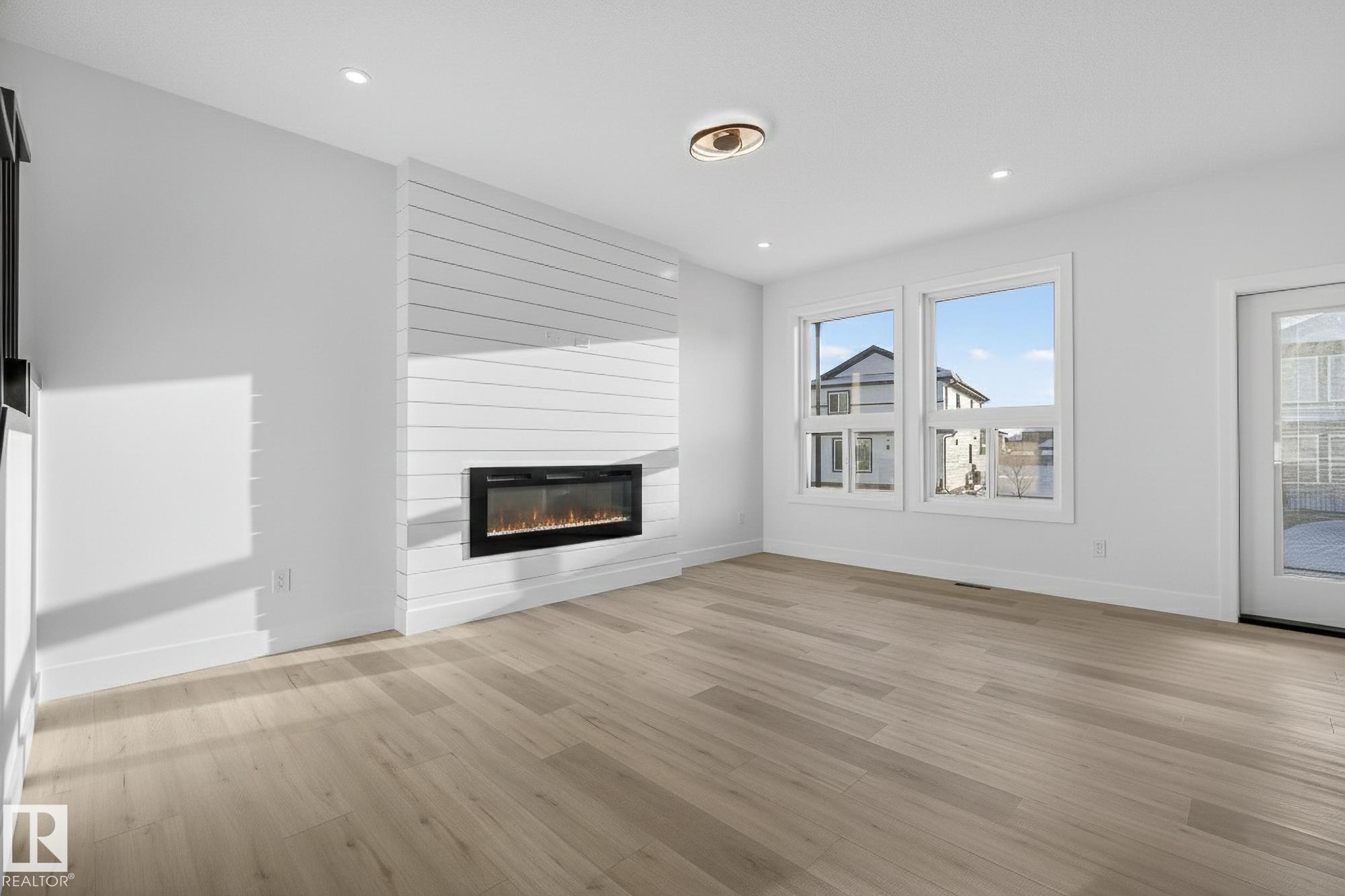 Photo 12 at 8815 182 Avenue NW, Klarvatten, Edmonton