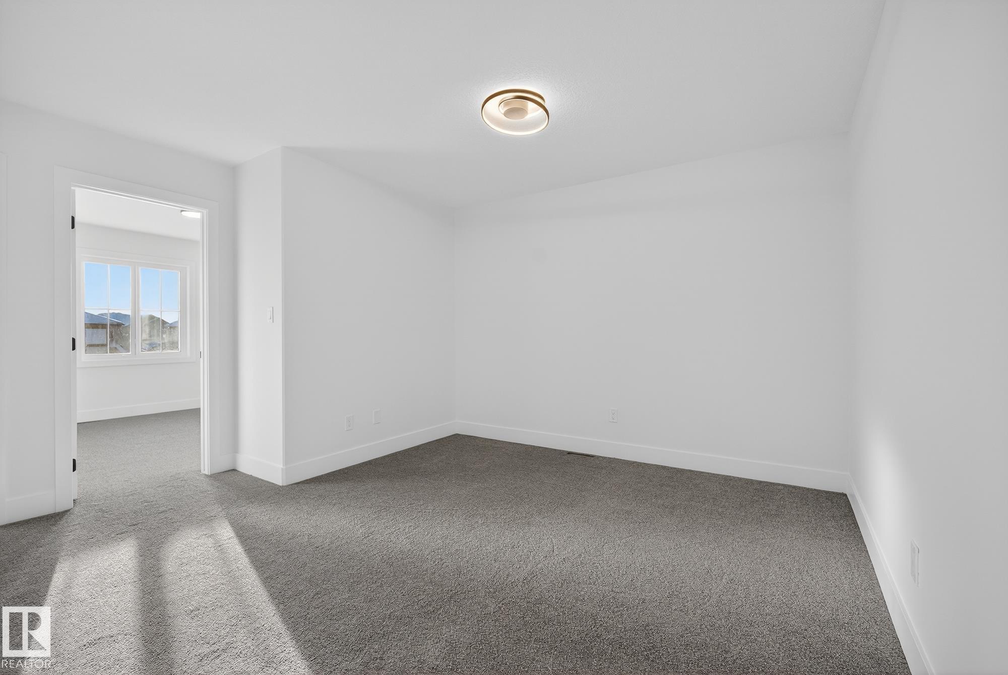 8815 182 Avenue NW, Klarvatten, Edmonton