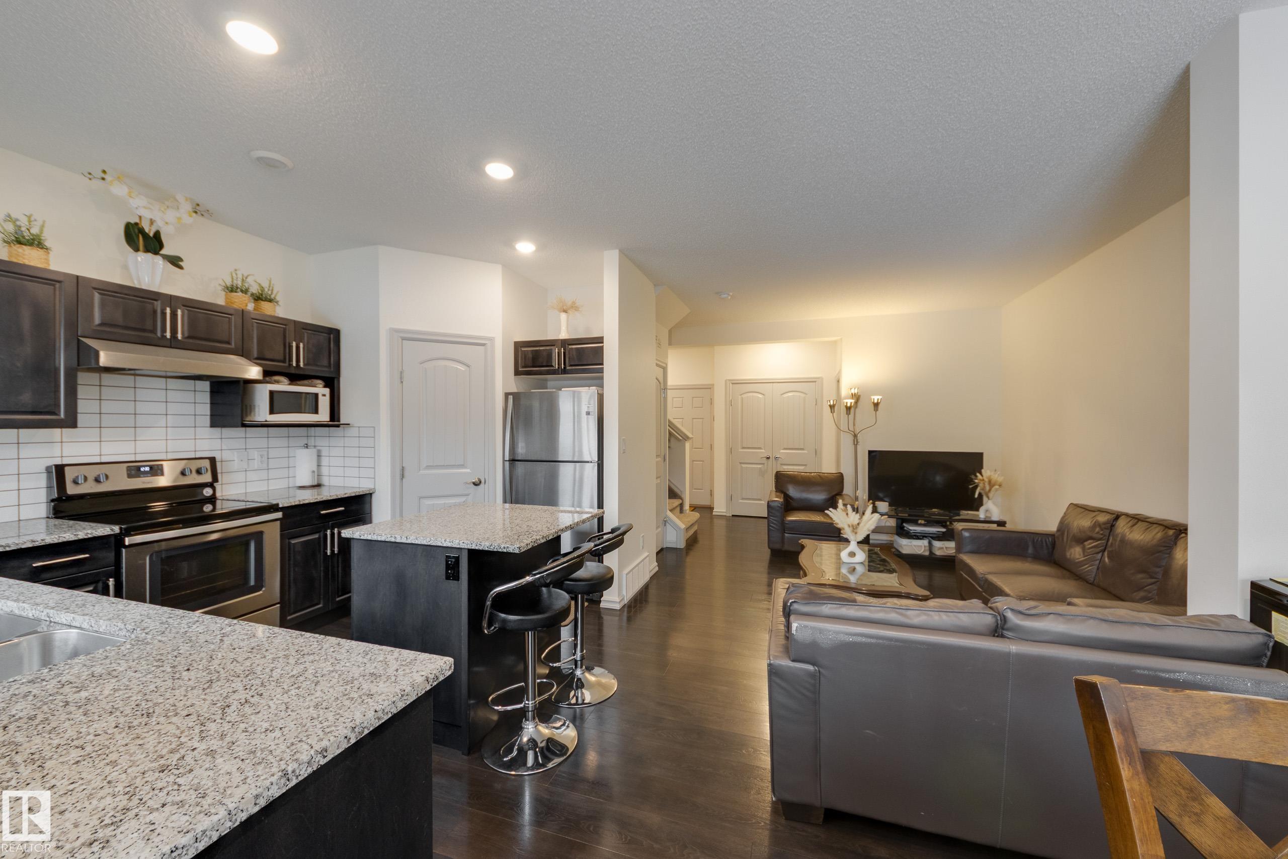 Photo 15 at 1717 Dumont Crescent SW, Desrochers Area, Edmonton