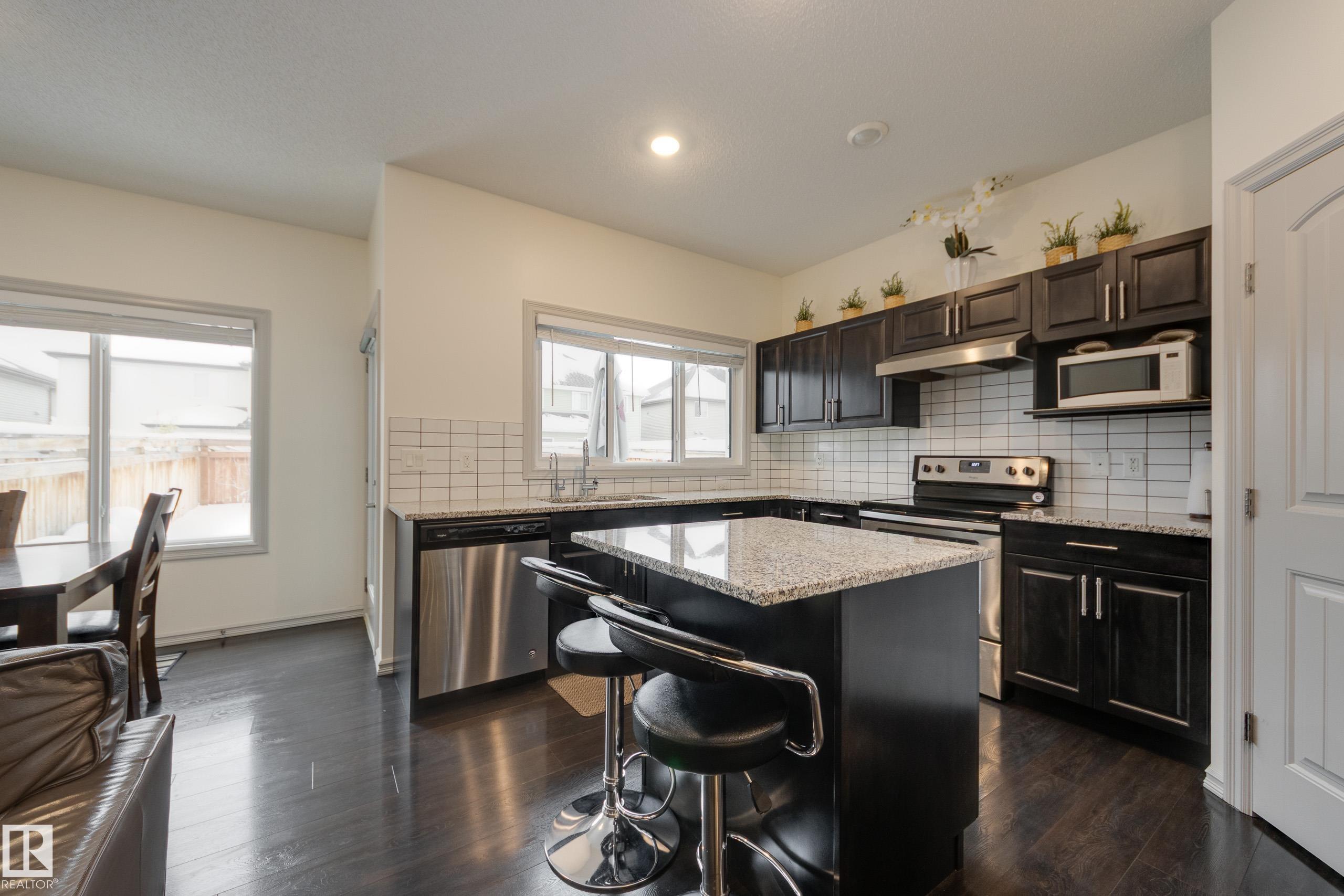 Photo 10 at 1717 Dumont Crescent SW, Desrochers Area, Edmonton