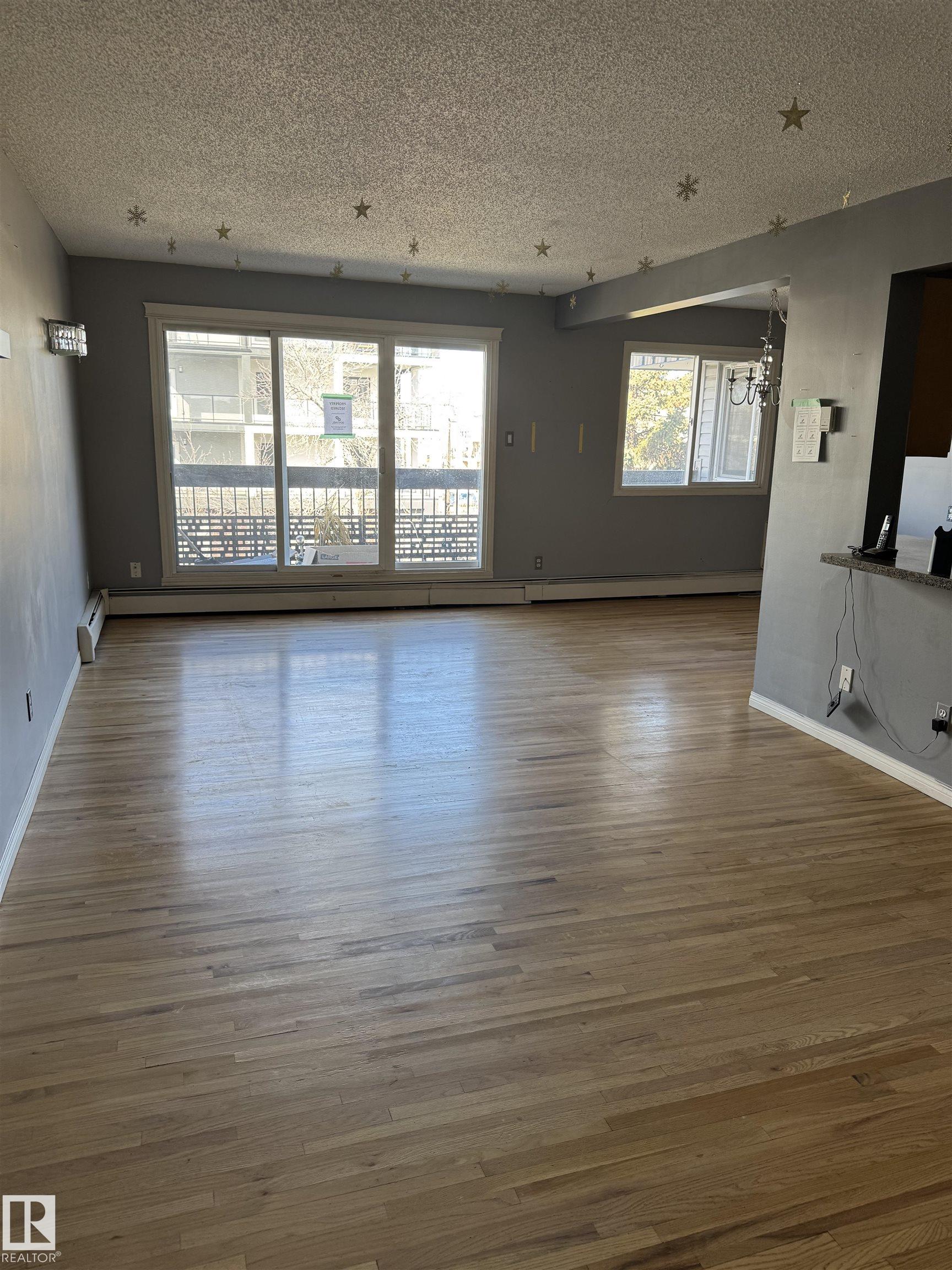 425 - 11217 103 Avenue NW, Wîhkwêntôwin, Edmonton