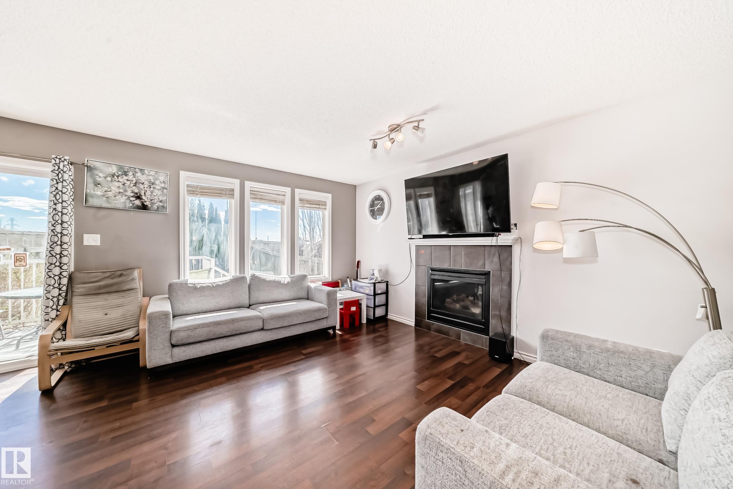 Photo 10 at 2909 18a Avenue NW, Laurel, Edmonton