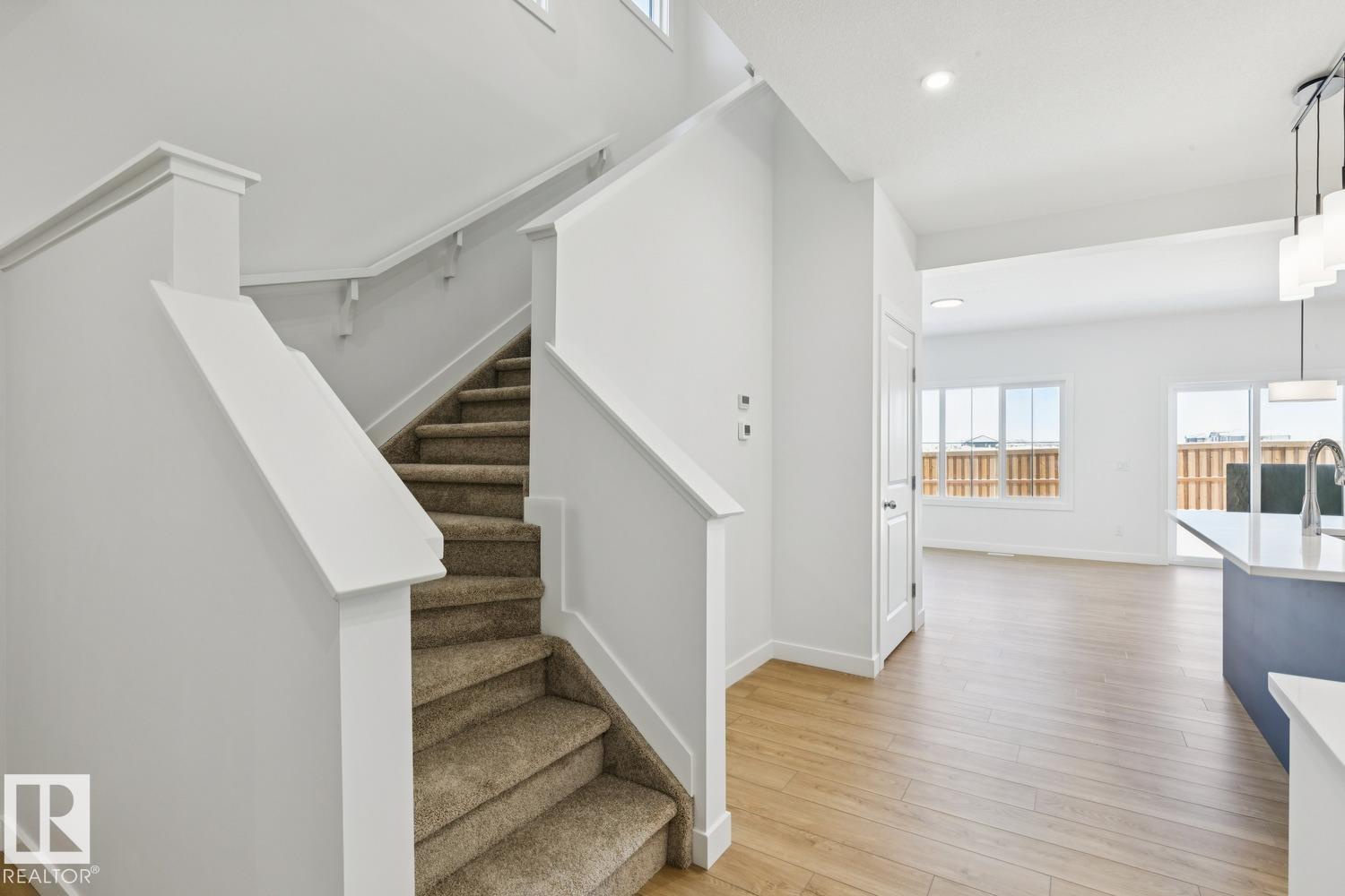 315 26 Street SW, Alces, Edmonton