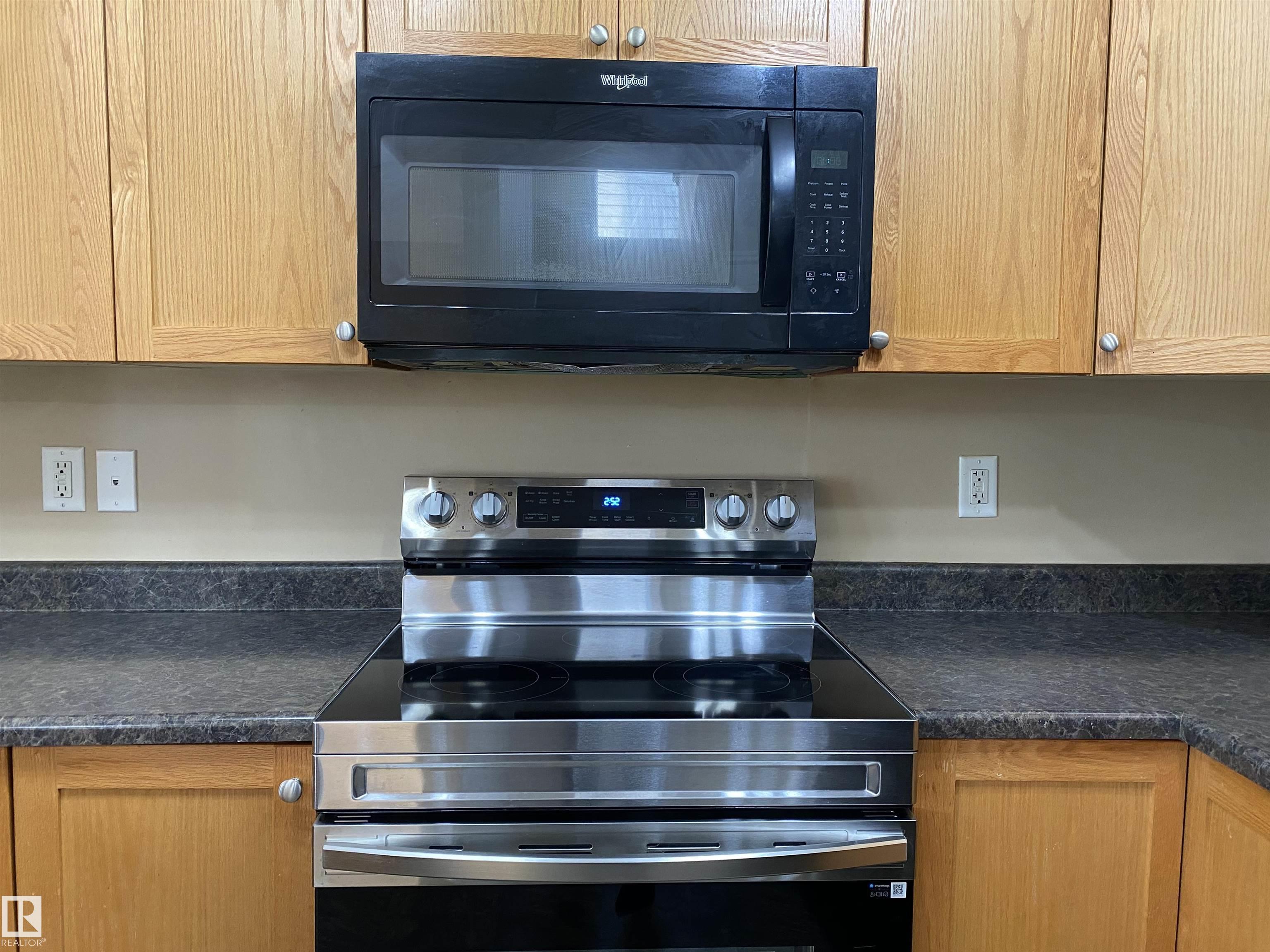 Photo 8 at 6411 18 Avenue SW, Walker, Edmonton