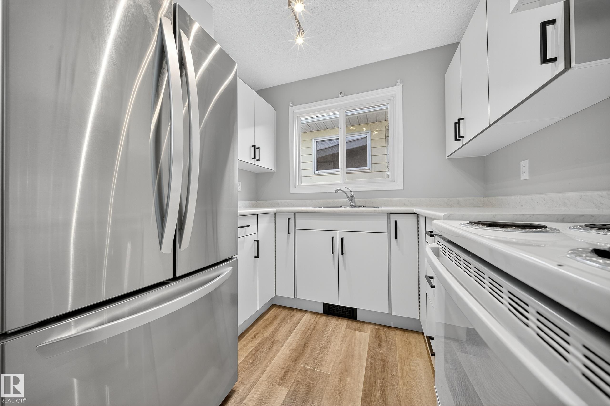 Photo 14 at 10313 150 Street NW, Canora, Edmonton