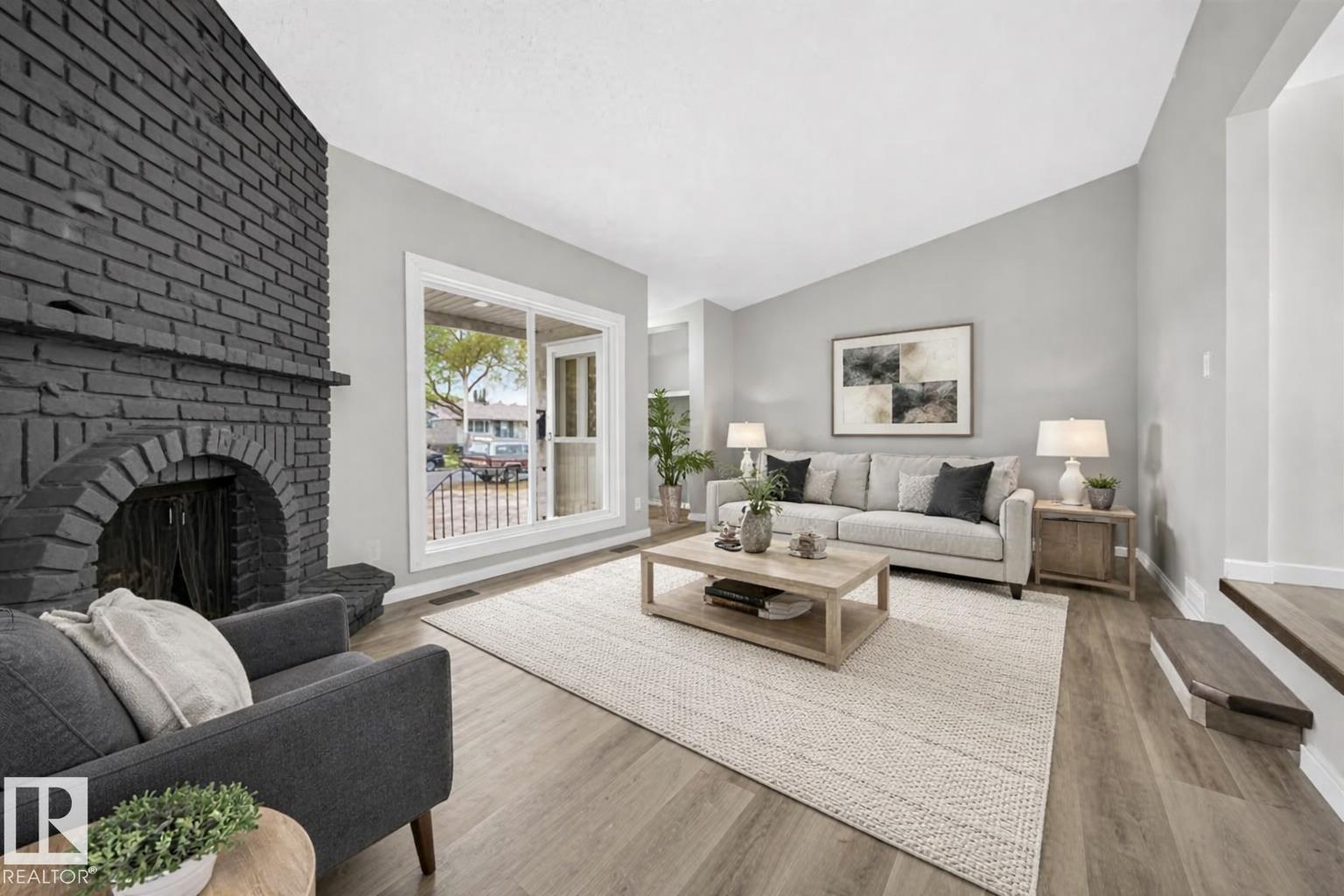 Photo 8 at 10313 150 Street NW, Canora, Edmonton