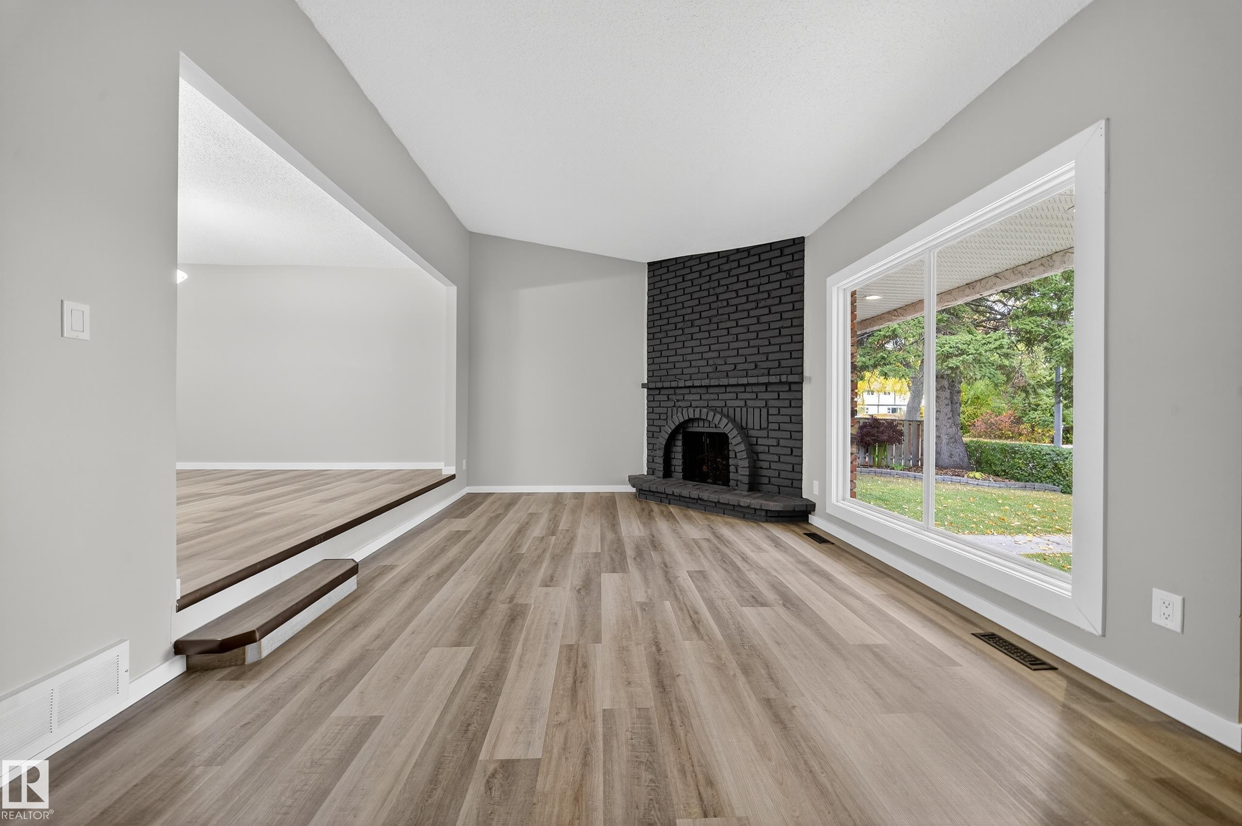 Photo 10 at 10313 150 Street NW, Canora, Edmonton