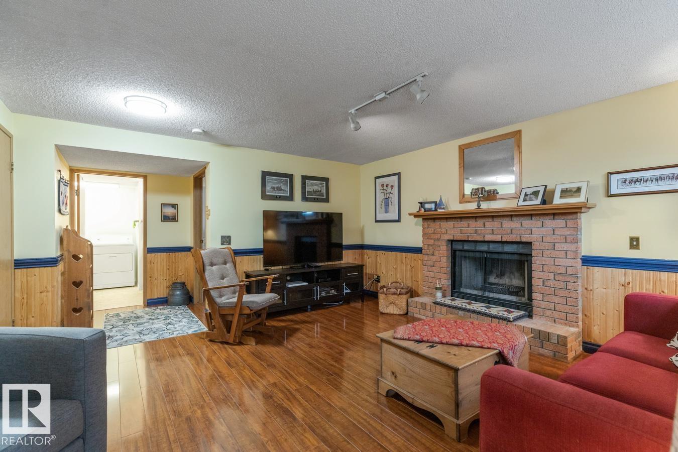 Photo 18 at 4631 10 Avenue NW, Crawford Plains, Edmonton