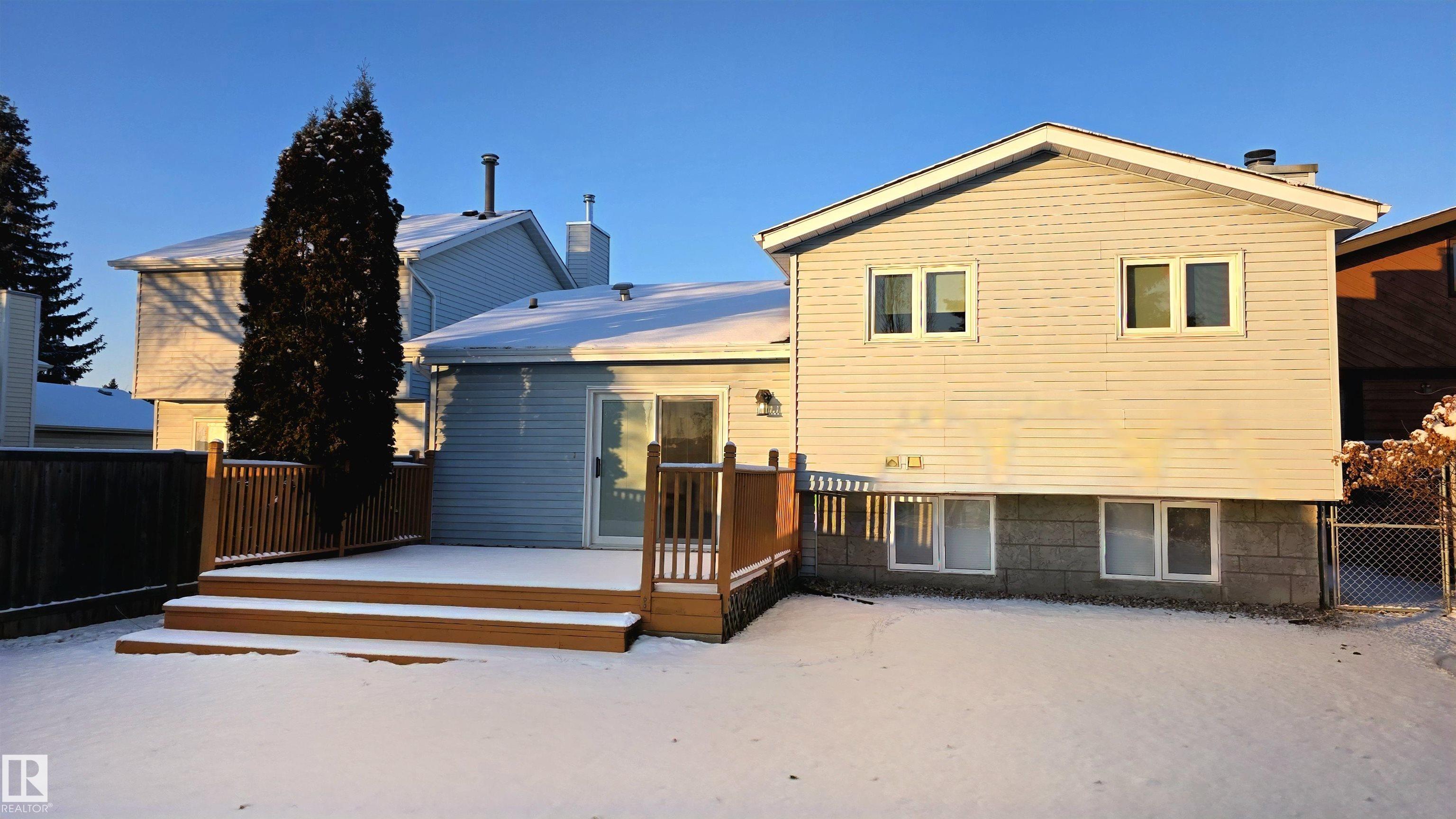 Photo 32 at 4631 10 Avenue NW, Crawford Plains, Edmonton