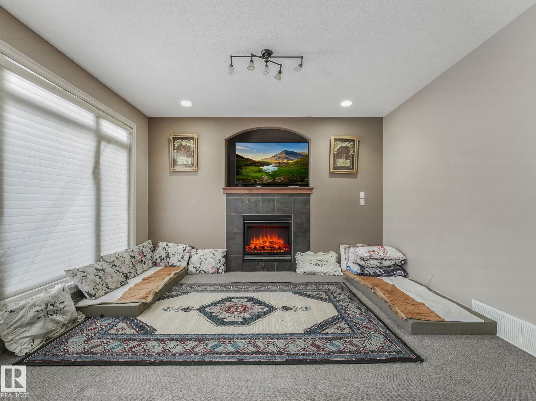 Photo 13 at 16019 134 Street NW, Carlton, Edmonton