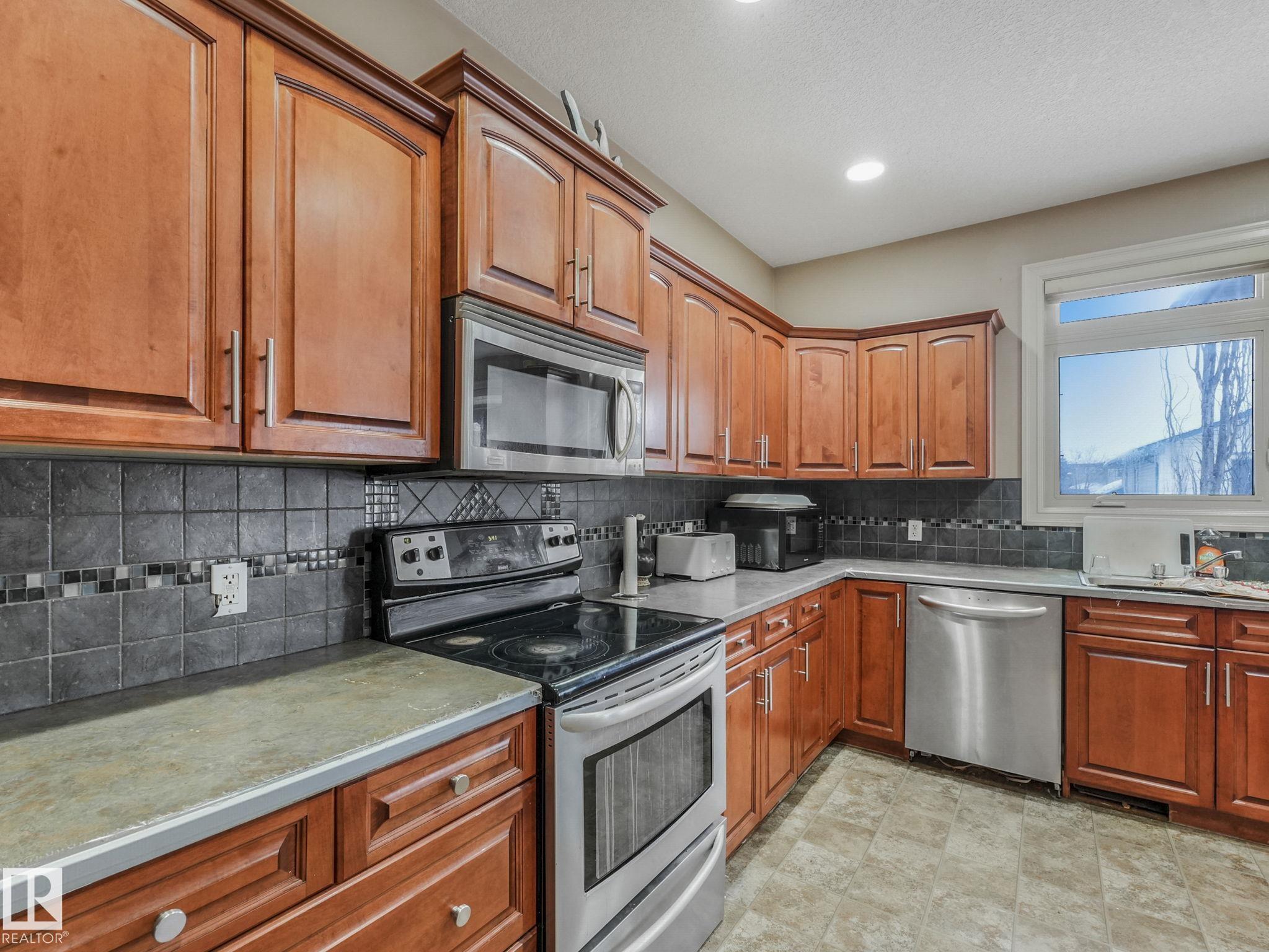 Photo 22 at 16019 134 Street NW, Carlton, Edmonton