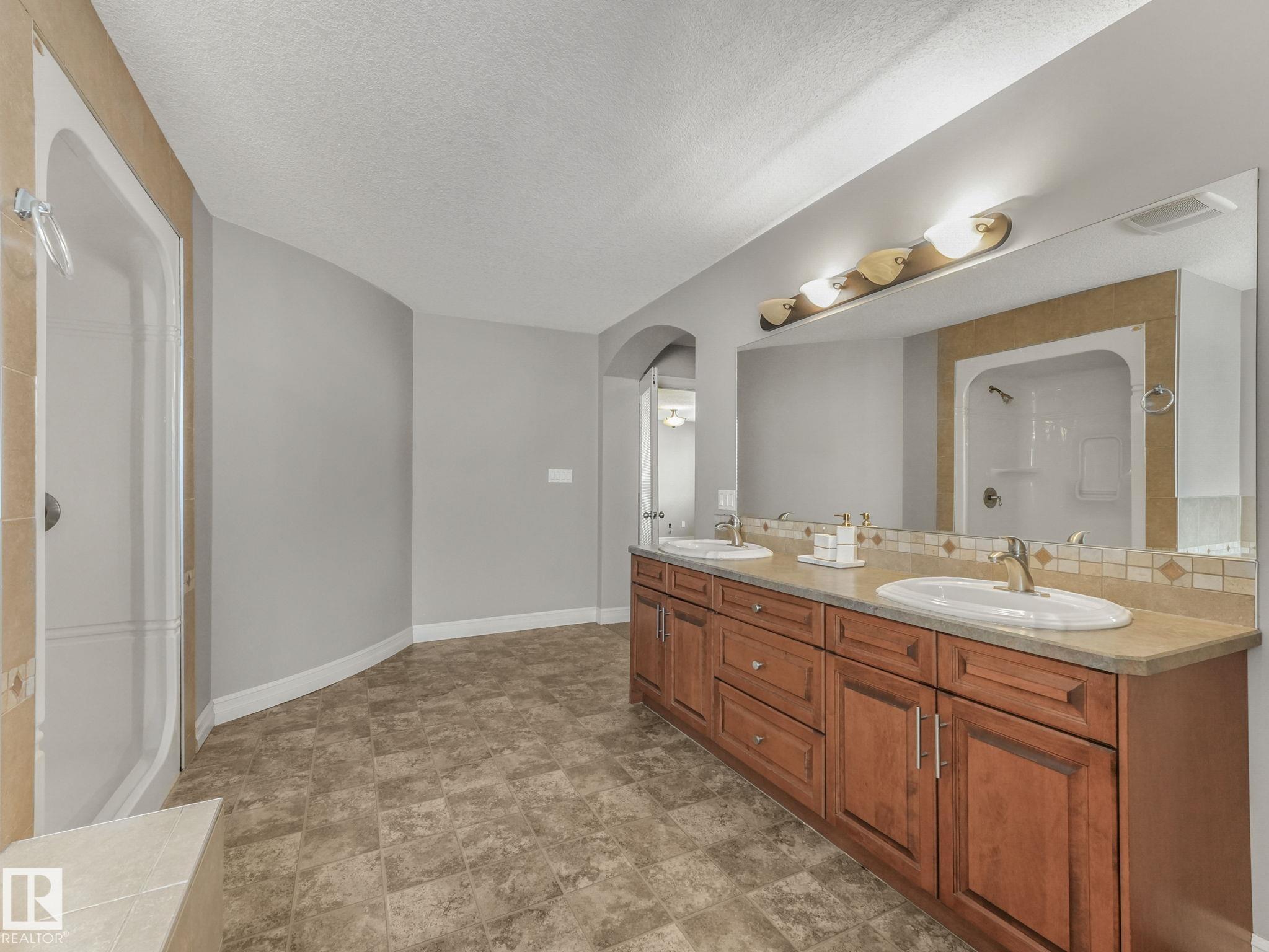 Photo 33 at 16019 134 Street NW, Carlton, Edmonton