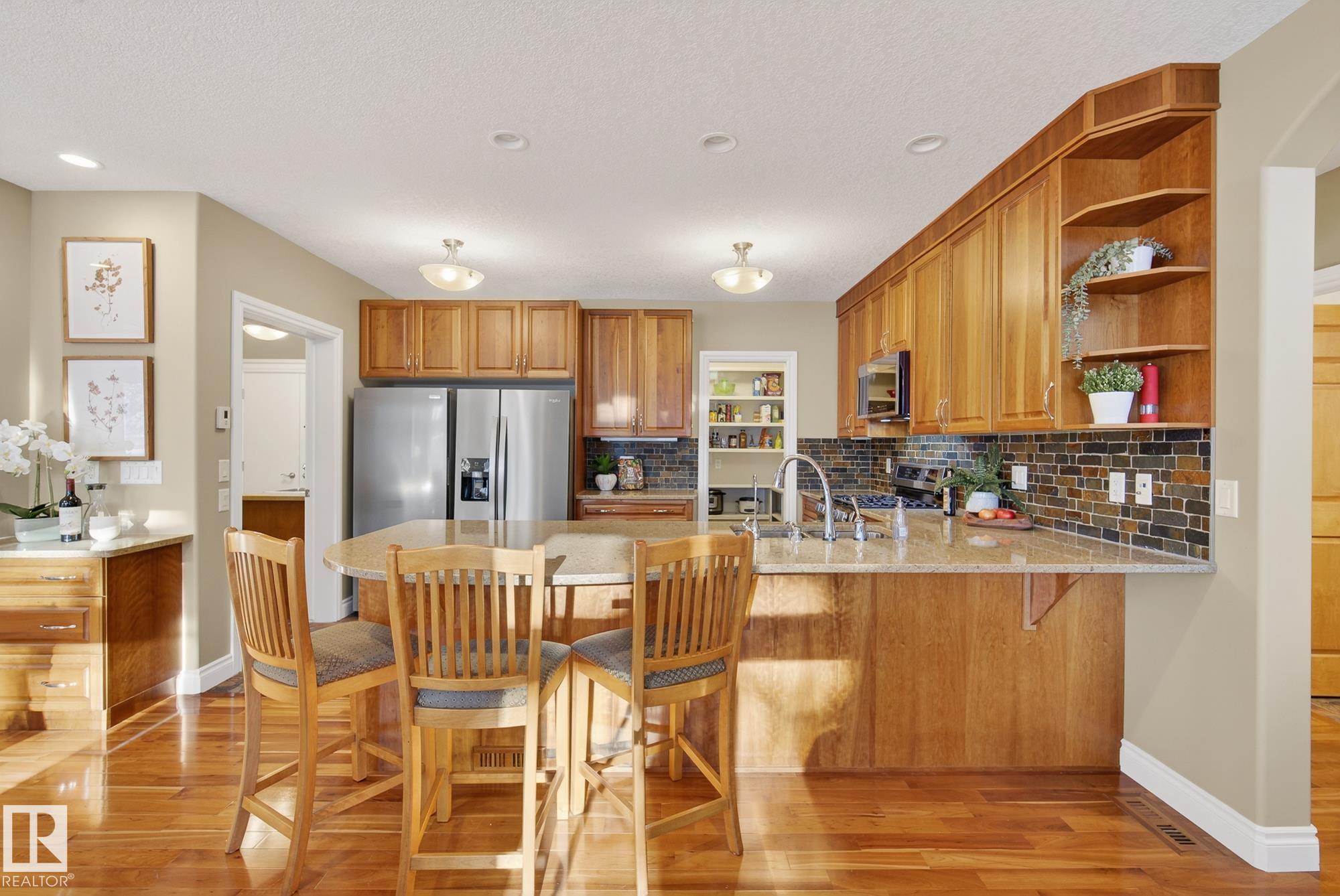 Photo 10 at 9302 93 Street NW, Bonnie Doon, Edmonton