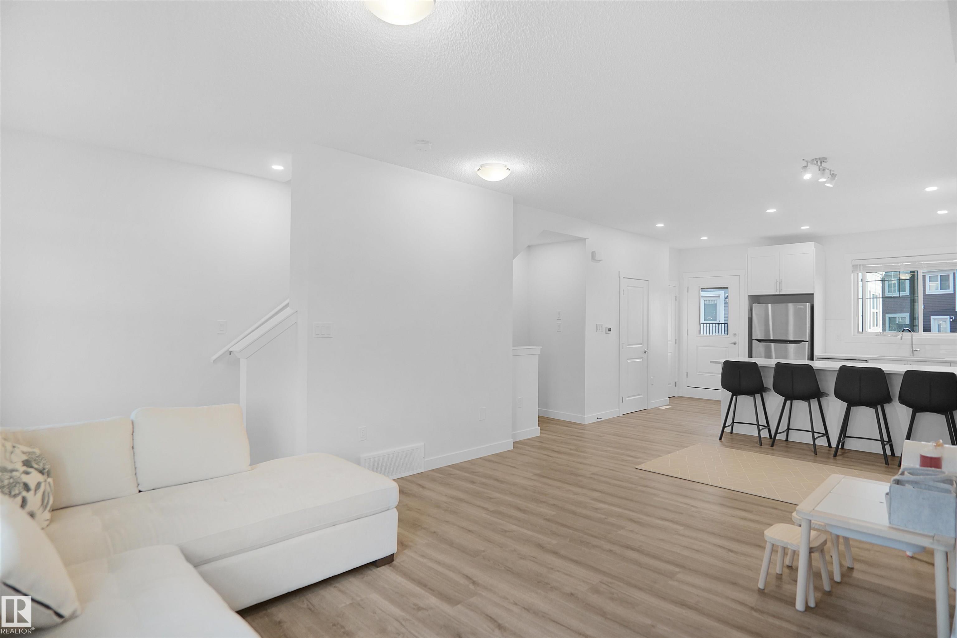 Photo 6 at 19 - 903 Crystallina Nera Way NW, Crystallina Nera West, Edmonton