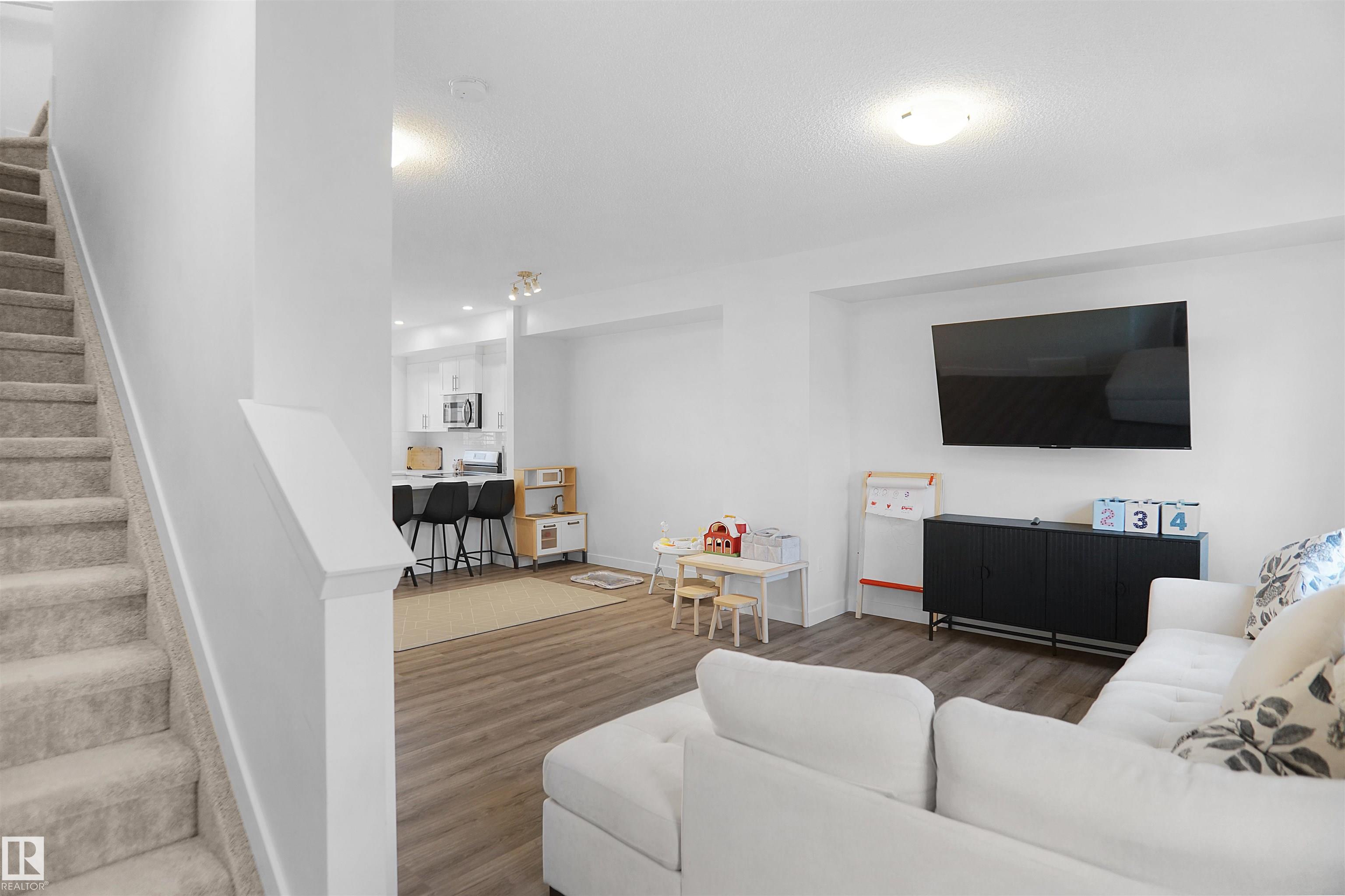 Photo 7 at 19 - 903 Crystallina Nera Way NW, Crystallina Nera West, Edmonton