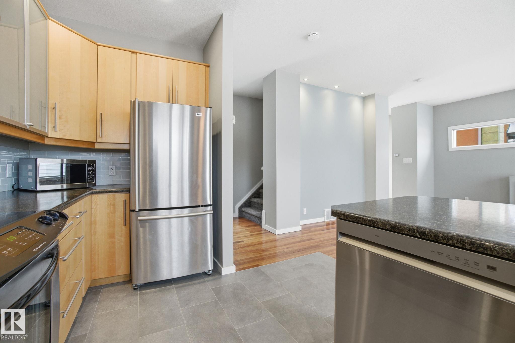 Photo 10 at 4 - 14315 Stony Plain Road NW, Grovenor, Edmonton