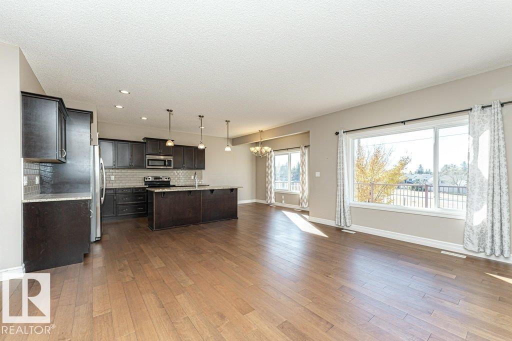 Photo 16 at 1920 33b Street NW, Laurel, Edmonton