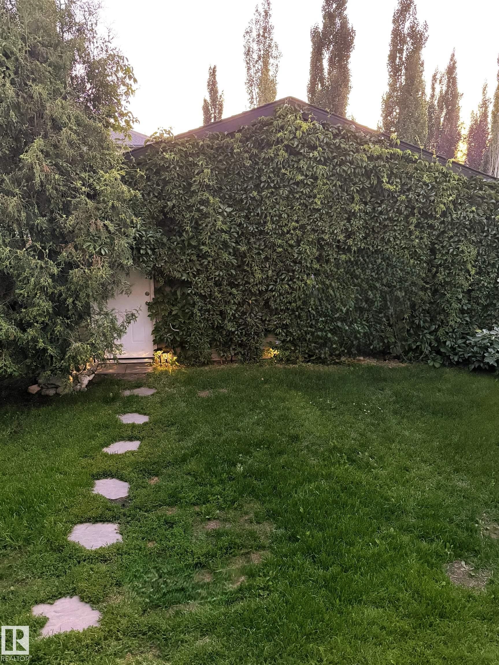 5836 204 Street NW, The Hamptons, Edmonton