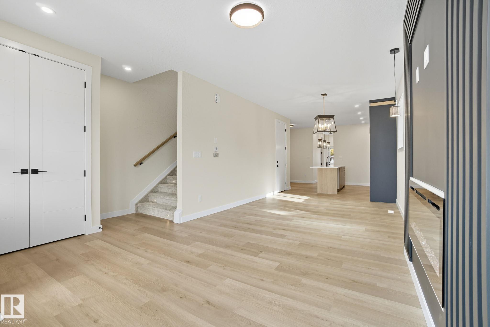 Photo 13 at 9007 153 Street NW, Jasper Park, Edmonton