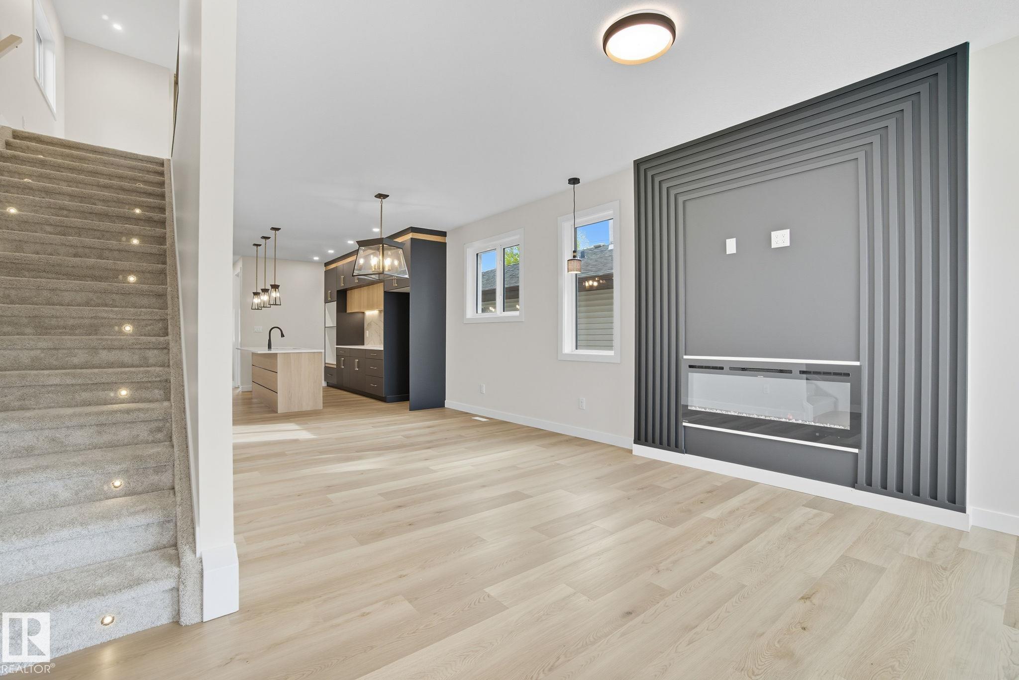 Photo 14 at 9007 153 Street NW, Jasper Park, Edmonton