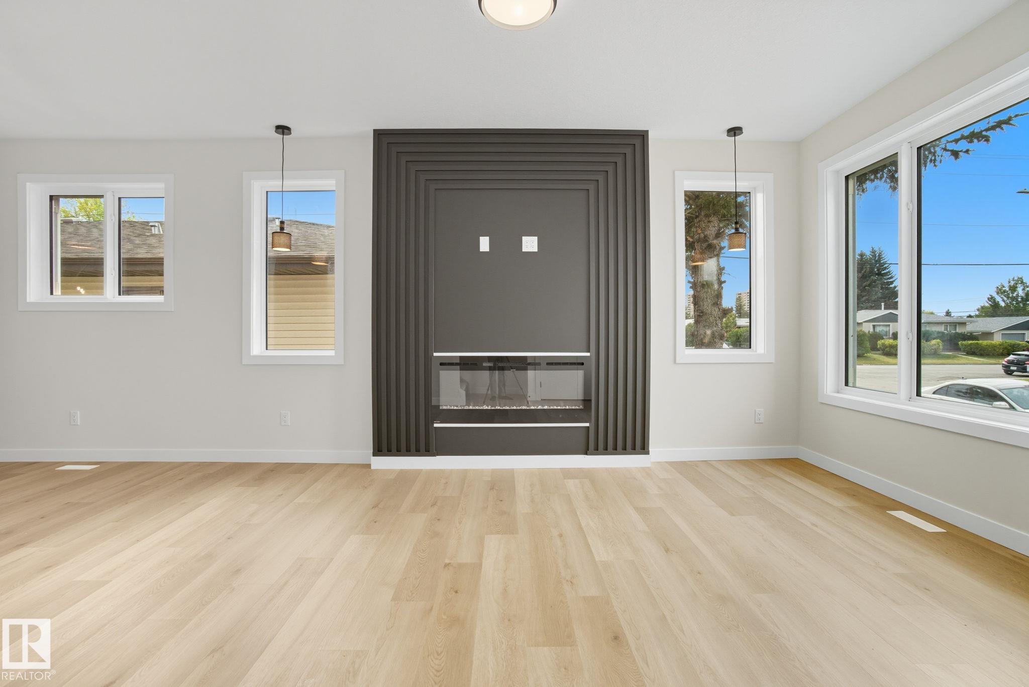 Photo 15 at 9007 153 Street NW, Jasper Park, Edmonton