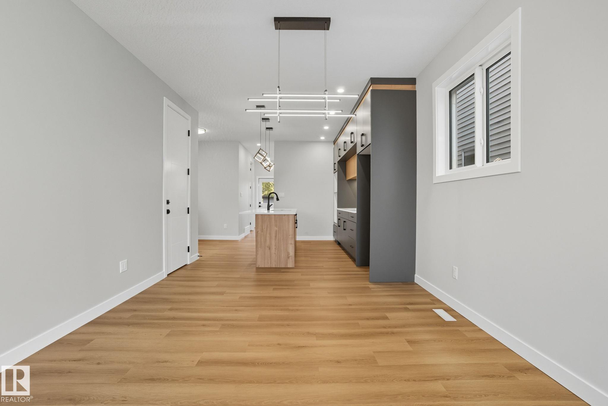 Photo 13 at 9009 153 Street NW, Jasper Park, Edmonton