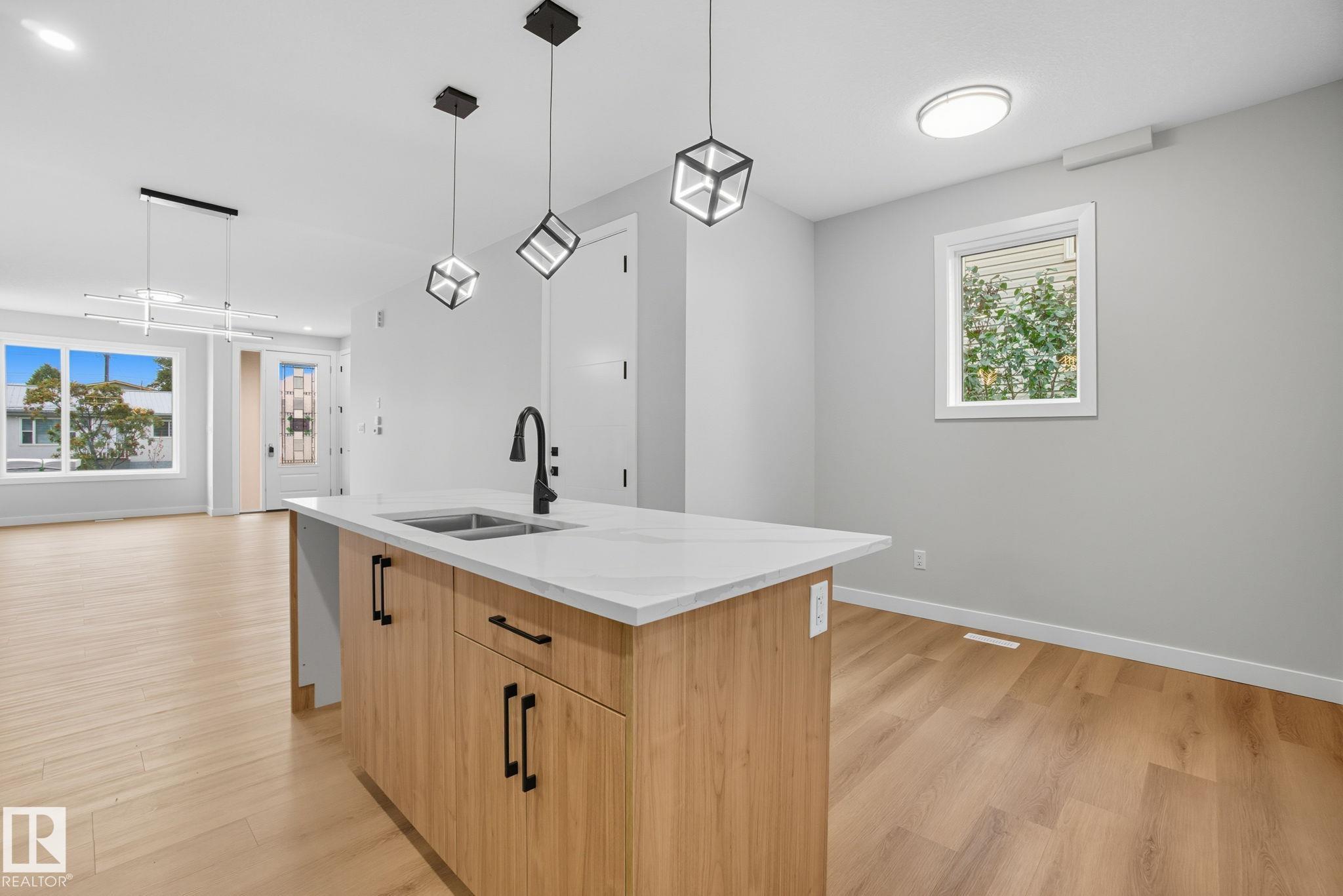 Photo 18 at 9009 153 Street NW, Jasper Park, Edmonton