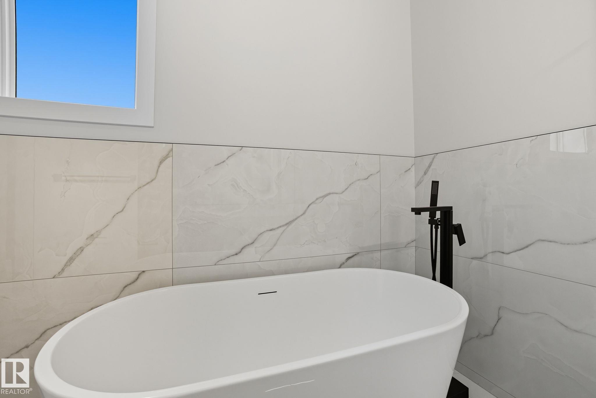 Photo 34 at 9009 153 Street NW, Jasper Park, Edmonton