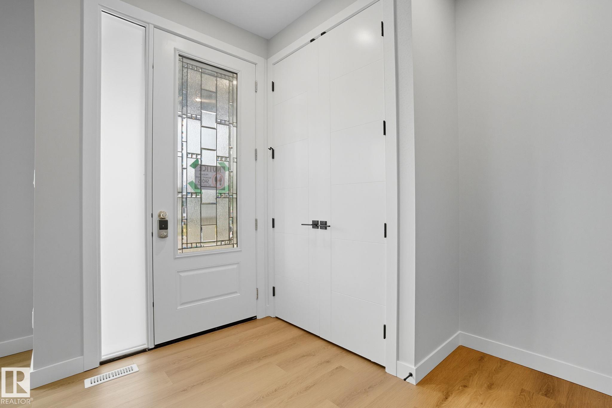 Photo 7 at 9009 153 Street NW, Jasper Park, Edmonton