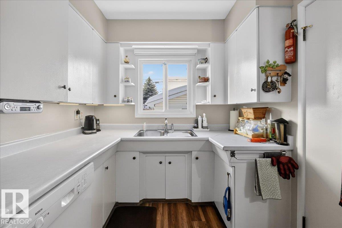 Photo 14 at 11010 38 Street NW, Beverly Heights, Edmonton