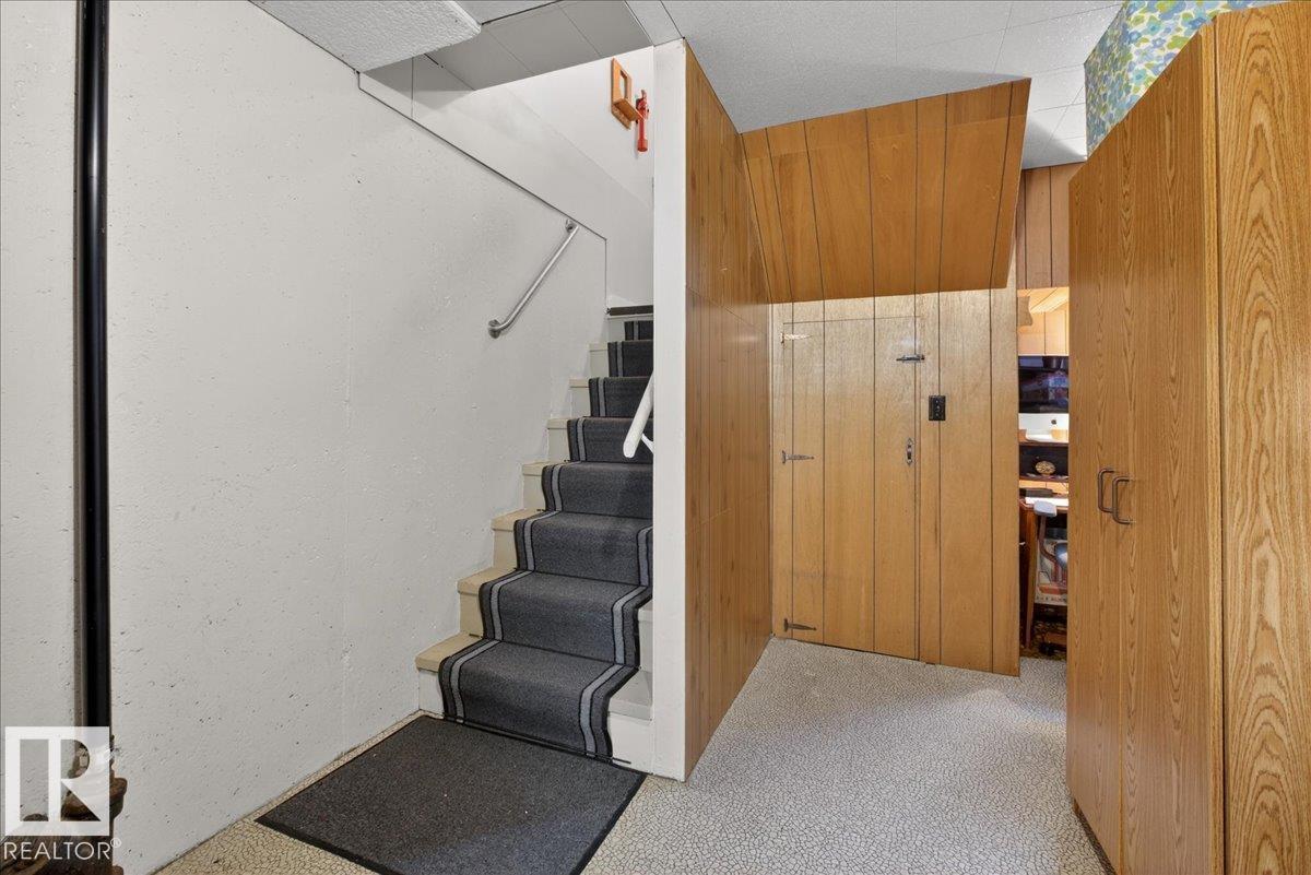 Photo 27 at 11010 38 Street NW, Beverly Heights, Edmonton