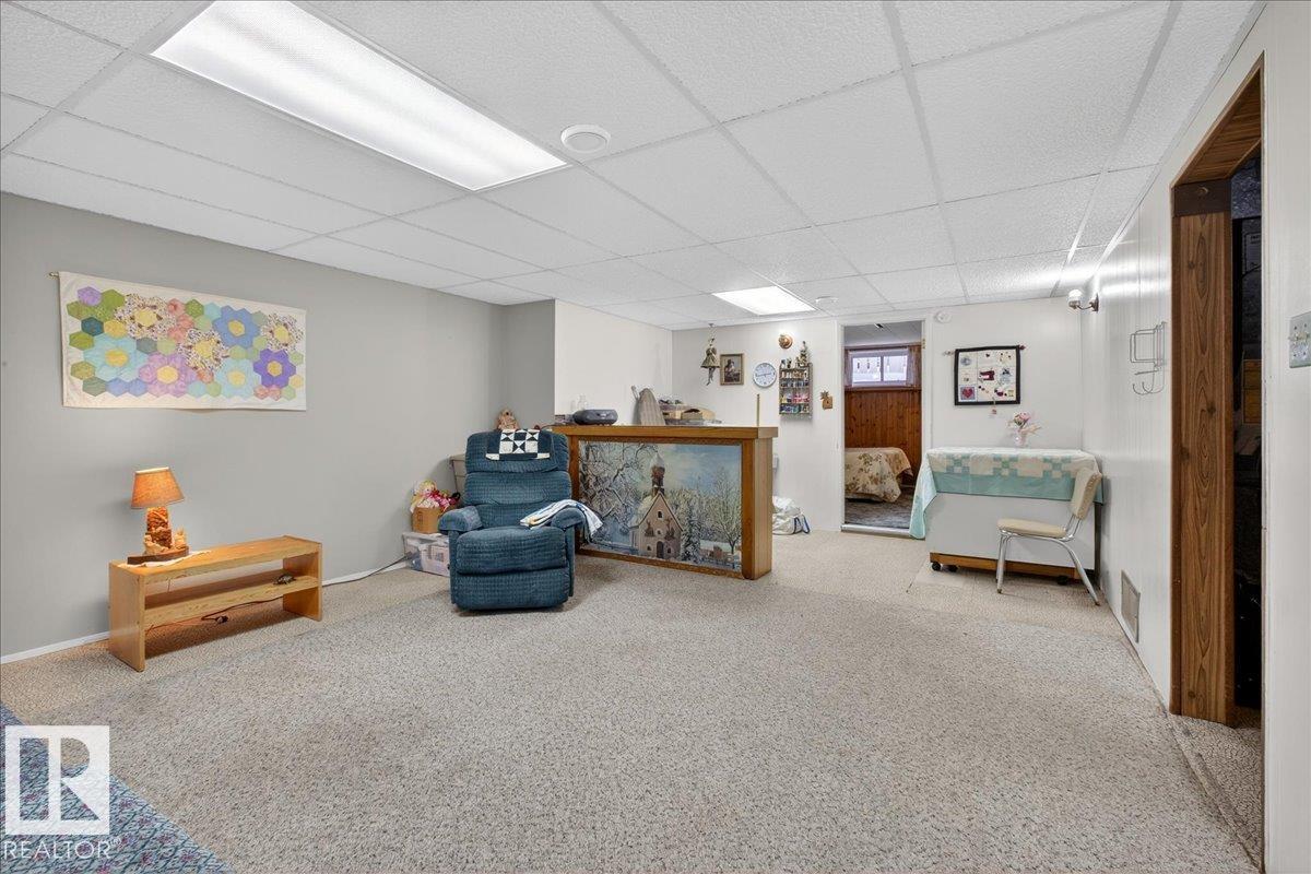 Photo 31 at 11010 38 Street NW, Beverly Heights, Edmonton