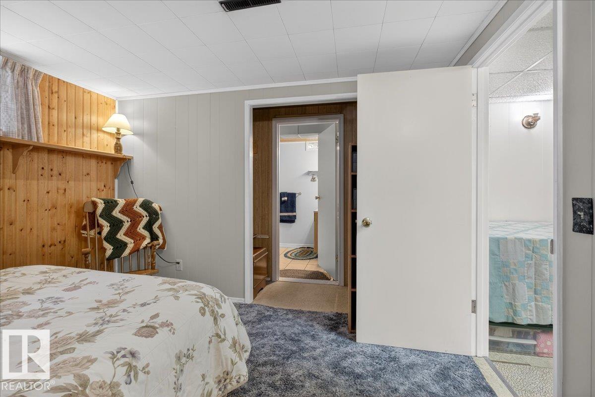 Photo 35 at 11010 38 Street NW, Beverly Heights, Edmonton