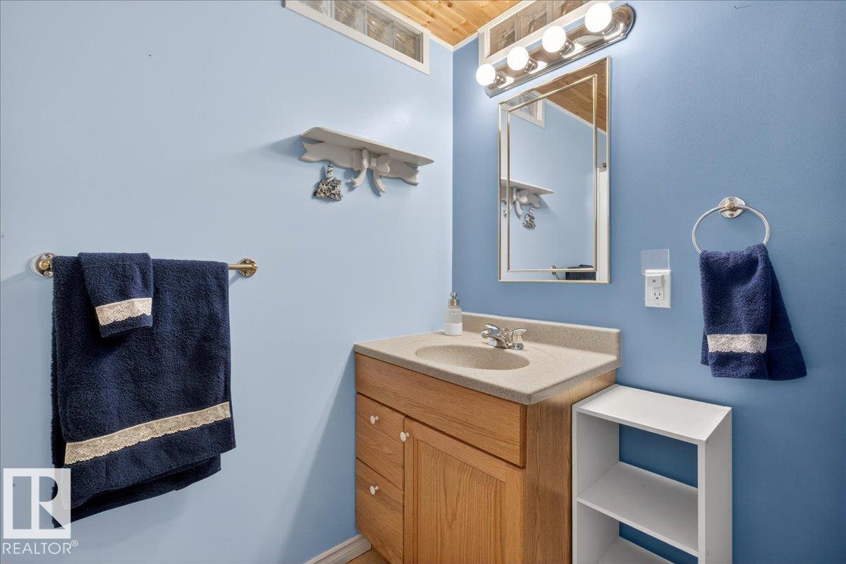 Photo 38 at 11010 38 Street NW, Beverly Heights, Edmonton