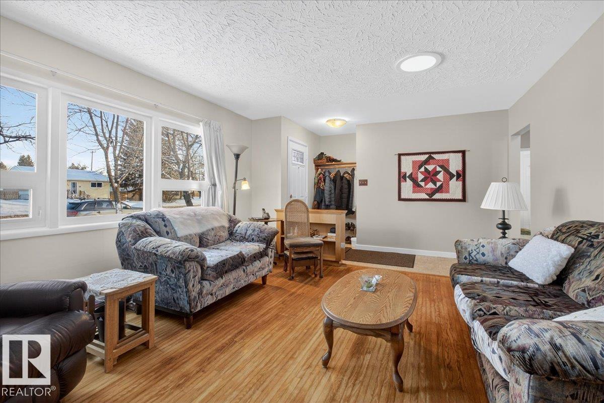 Photo 6 at 11010 38 Street NW, Beverly Heights, Edmonton