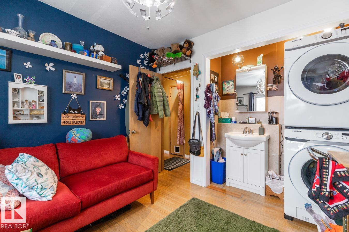 Photo 12 at 9232 86 Street NW, Strathearn, Edmonton