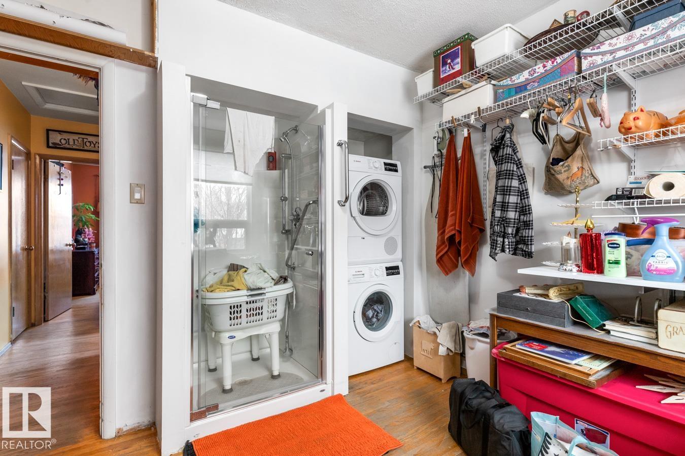 Photo 12 at 9236 86 Street NW, Strathearn, Edmonton